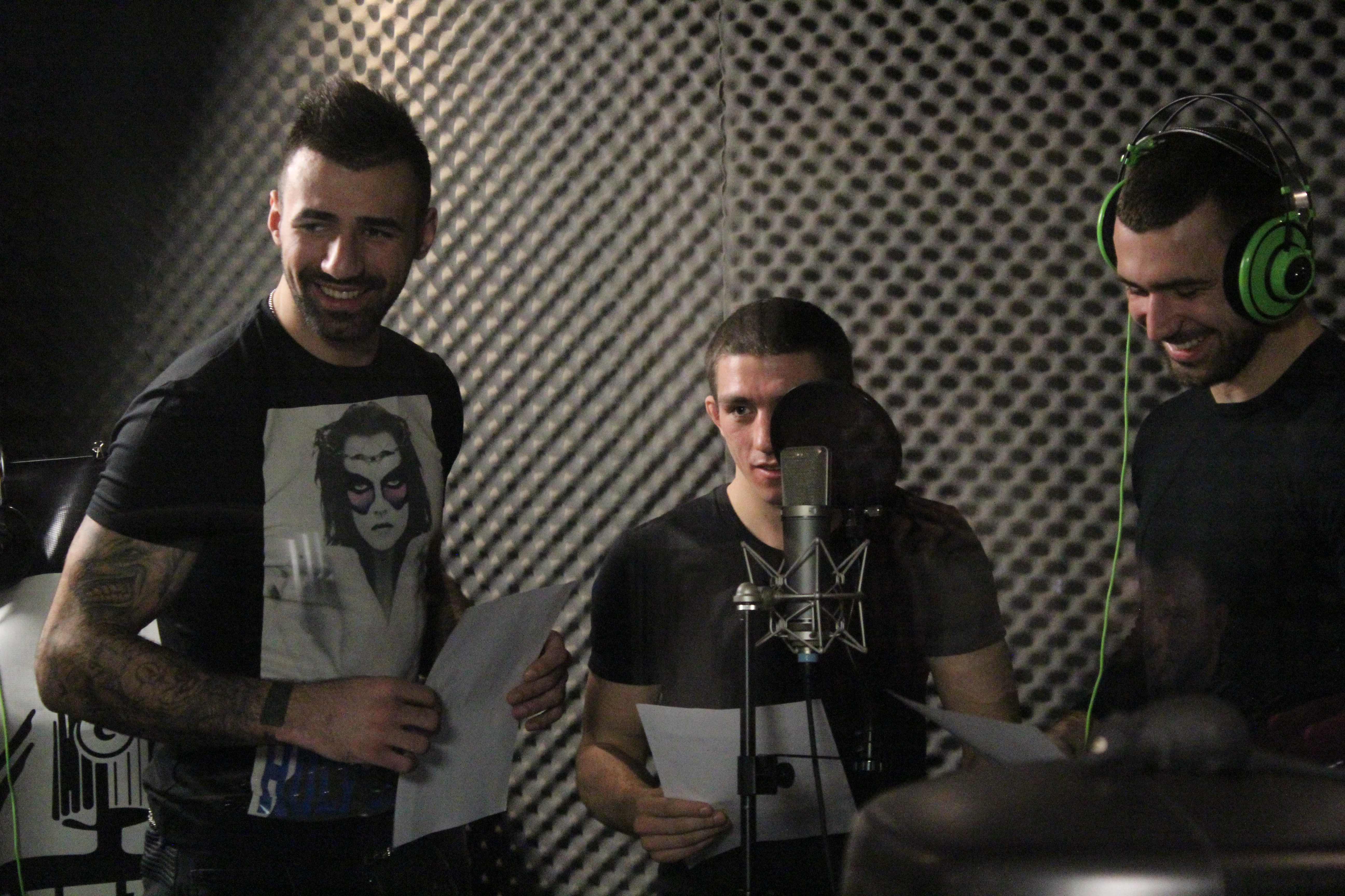 EXCLUSIV / Primiți cu colindul? Luptătorii Superkombat au intrat în studio! GALERIE FOTO&VIDEO