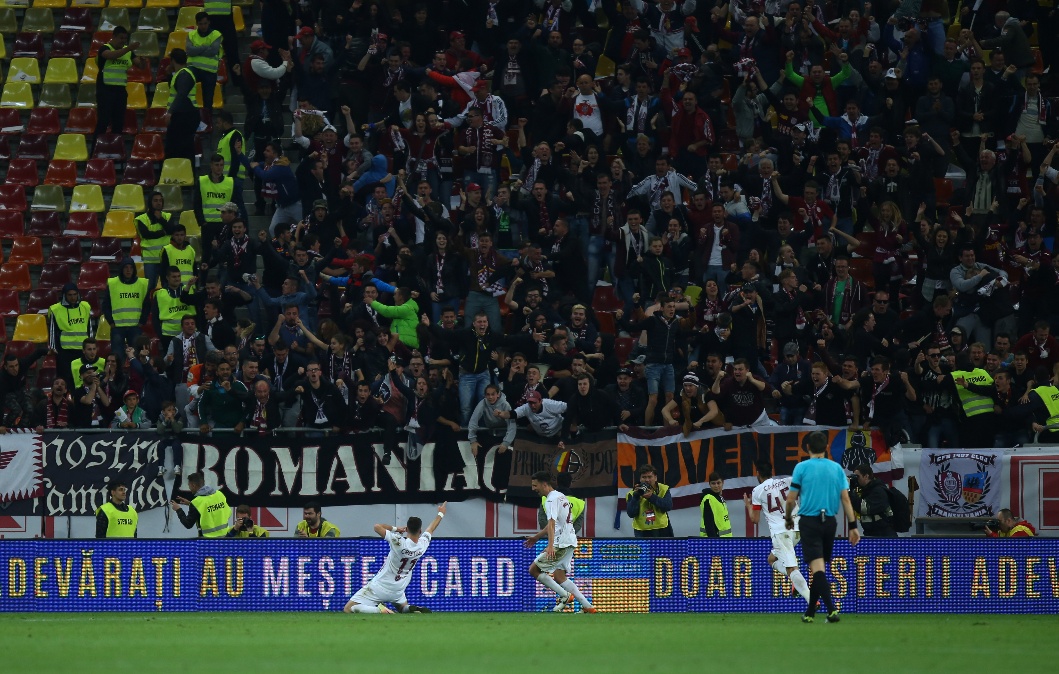 Ce nu s-a văzut la televizor de la finala Dinamo - CFR Cluj. Imagini superbe de pe „Arena Națională” | GALERIE FOTO
