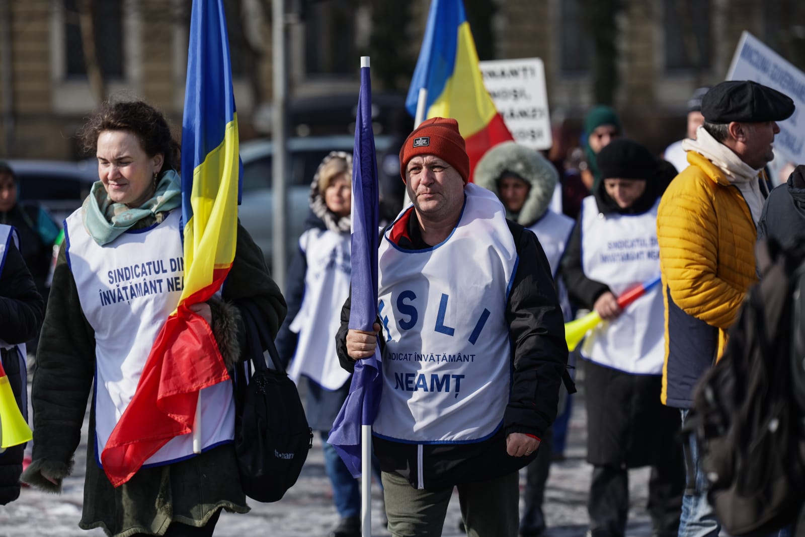 Profesorii și studenții protestează față de Legea Bolojan din Educație: „Școală săracă = țară needucată”