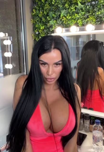 Cum arată Daniela Crudu nemachiată. Fosta asistentă TV e însărcinată în 3 luni și și-a reluat job-urile