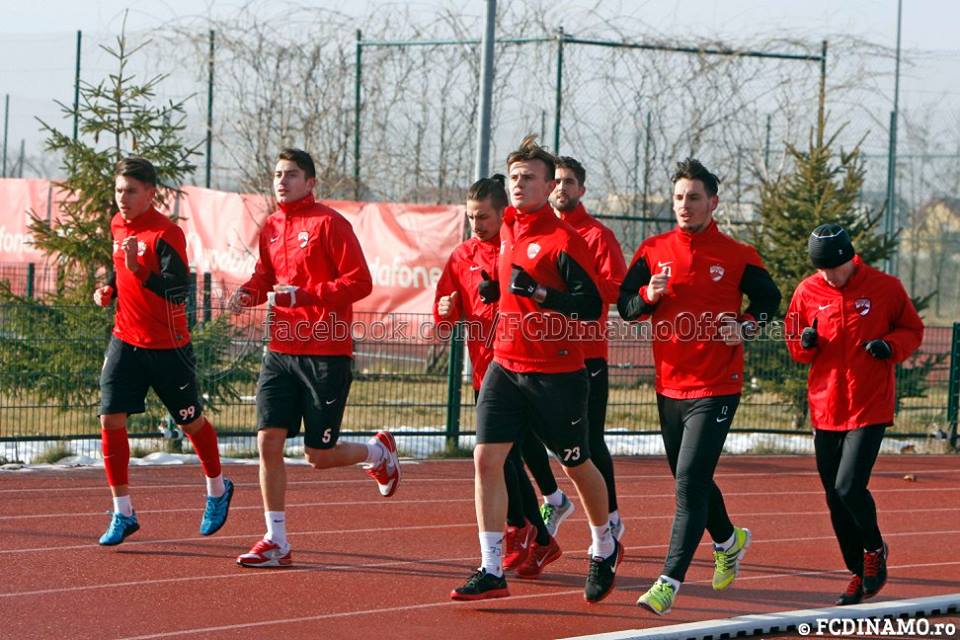 Dinamo s-a reunit la Izvorani! Antrenorul Mircea Rednic are la dispoziție cinci portari! Au absentat Gnohere și Essombe / GALERIE FOTO