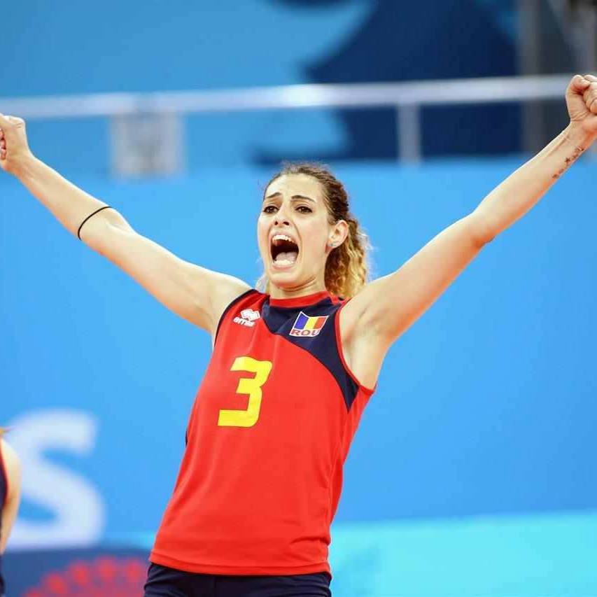 Un Bacșiș pentru finală. Eroina de la CSM București visa la cariere în alte domenii dacă nu se apuca de sport. ”Inițial, nu mi-a surâs ideea de a merge la volei!” / FOTO