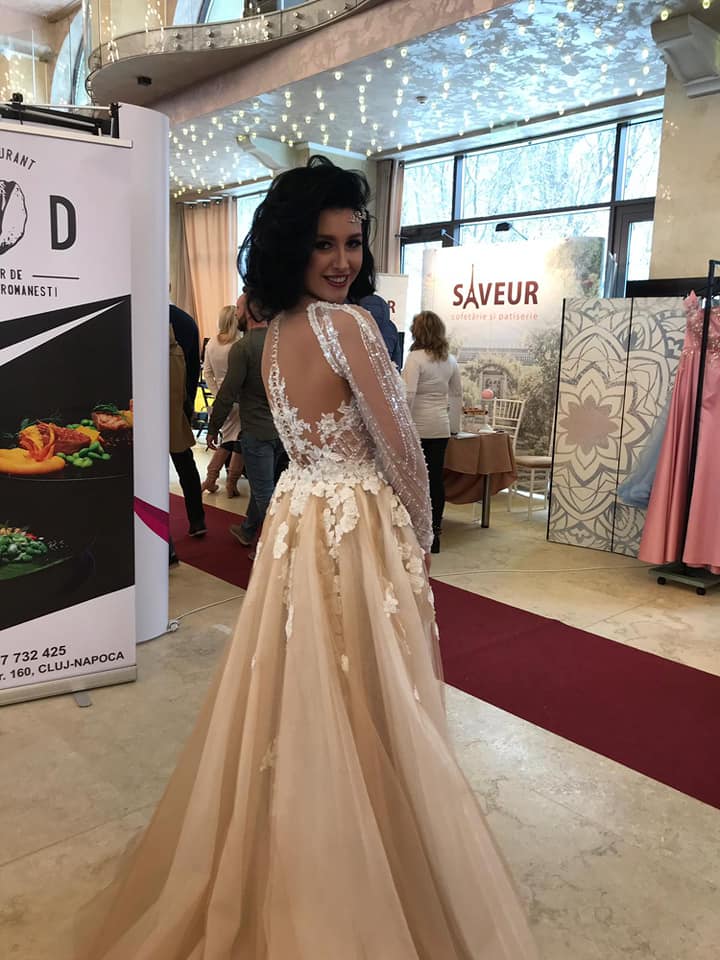 Mirela a făcut alegerea după ce a fost la târgul de nunți de la Cluj. "Știu exact ce îmi doresc peste câteva luni" | FOTO