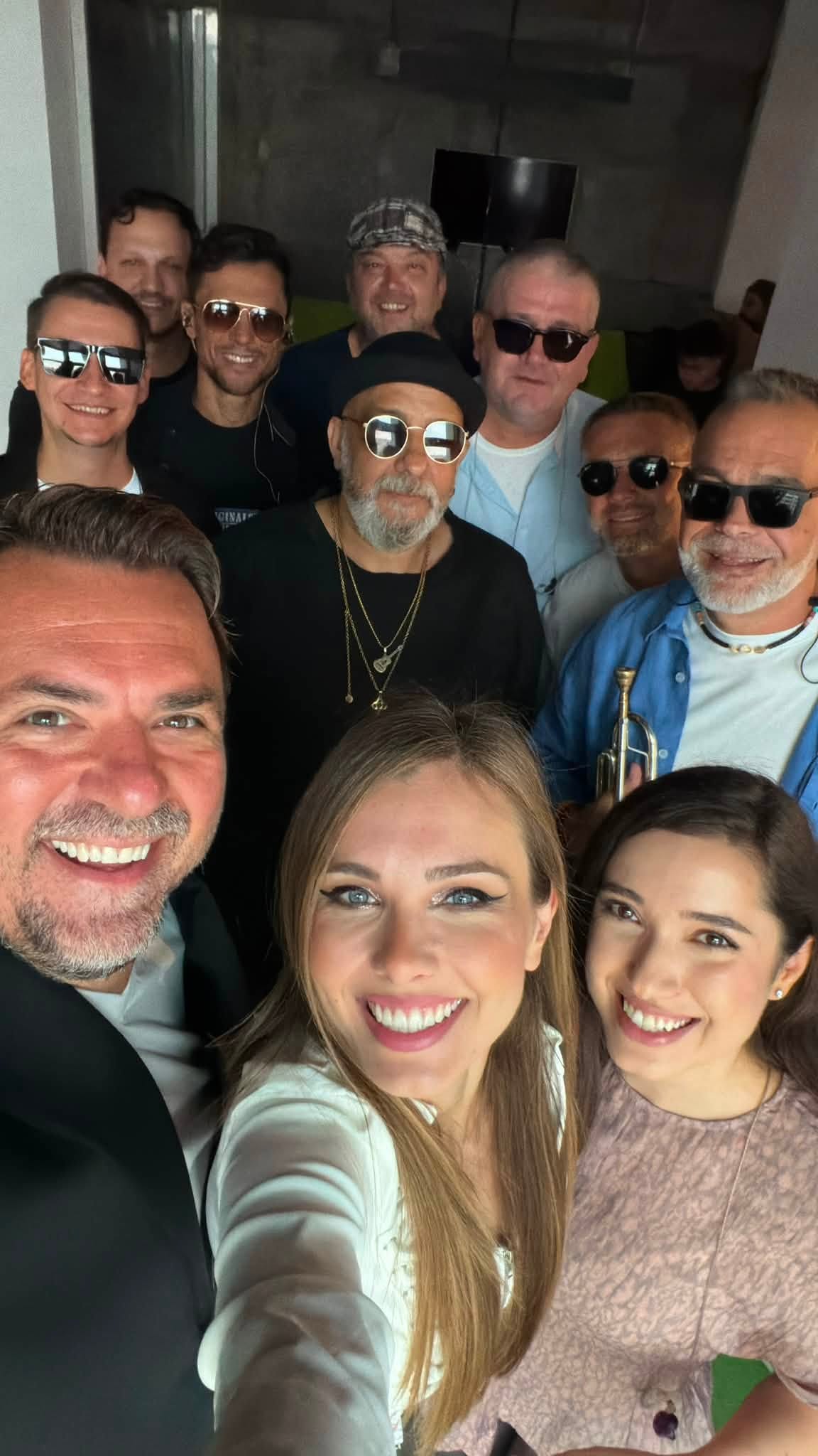 Imagini de la petrecerea aniversară a lui Horia Brenciu. Smiley, Gina Pistol și Pavel Bartoș au fost prezenți