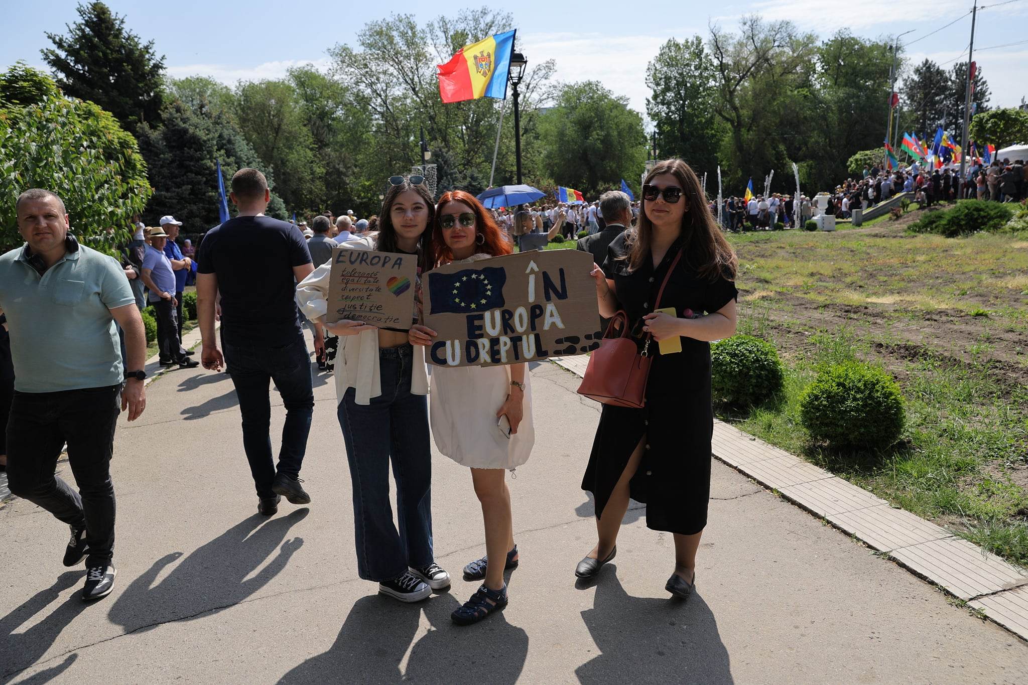 CORESPONDENȚĂ DIN CHIȘINĂU. Zeci de mii de moldoveni, la mitingul din Piața Marii Adunări Naționale. Maia Sandu: „Vrem să fim membri UE în 2030. Nu mai vrem să fim sub șantajul Kremlinului”. Șefa PE, mesaje în română. VIDEO