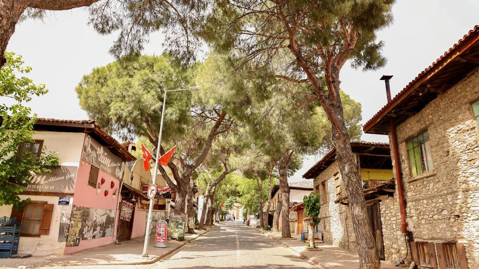 Transformarea prin care trece cel mai frumos sat turistic din Turcia. Are o istorie de peste 5.000 de ani
