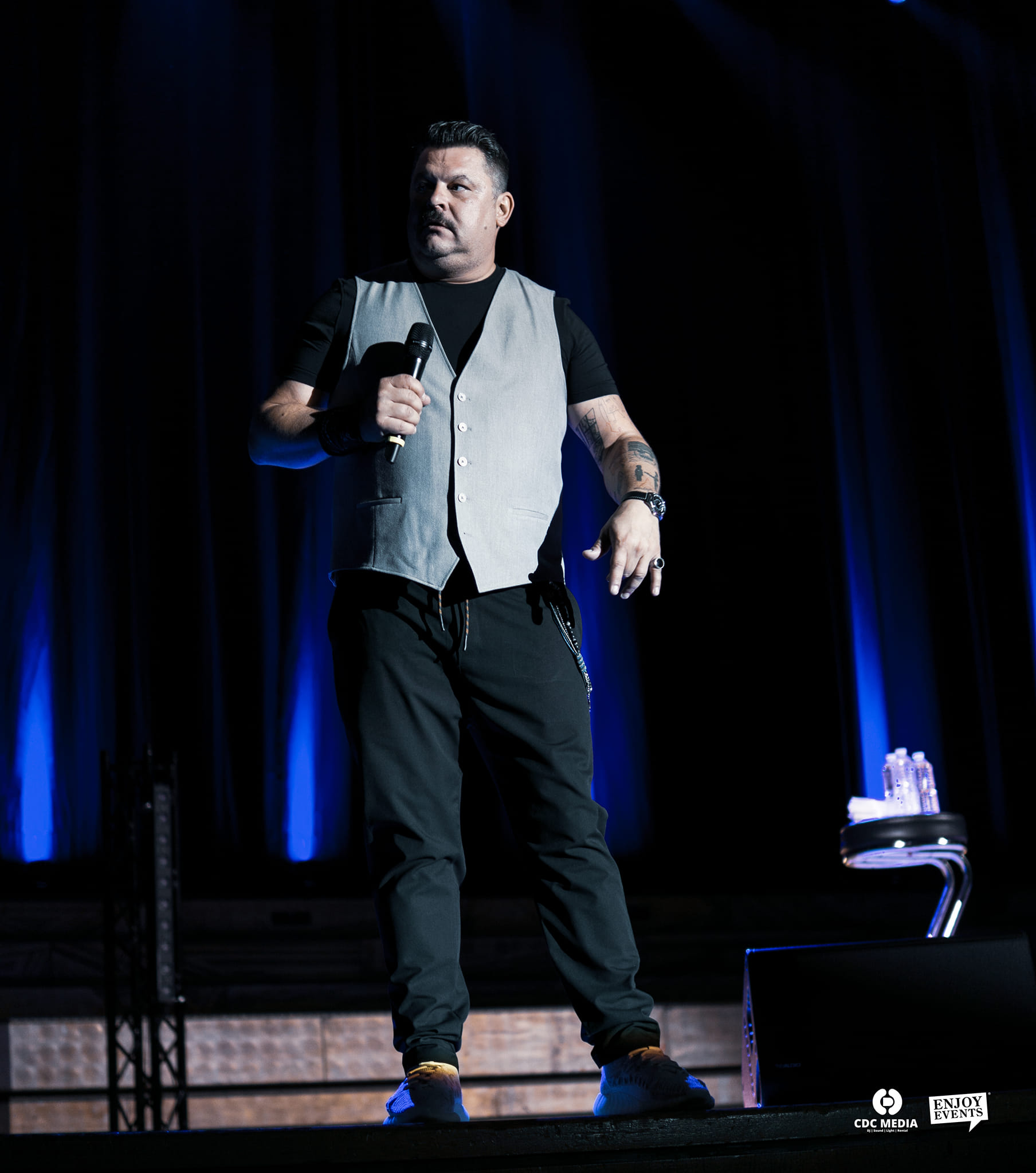 De ce nu mai apare Mihai Bobonete alături de Adrian Văncică și Constantin Diță în spectacolele de stand-up comedy. „E vorba de reorientare”