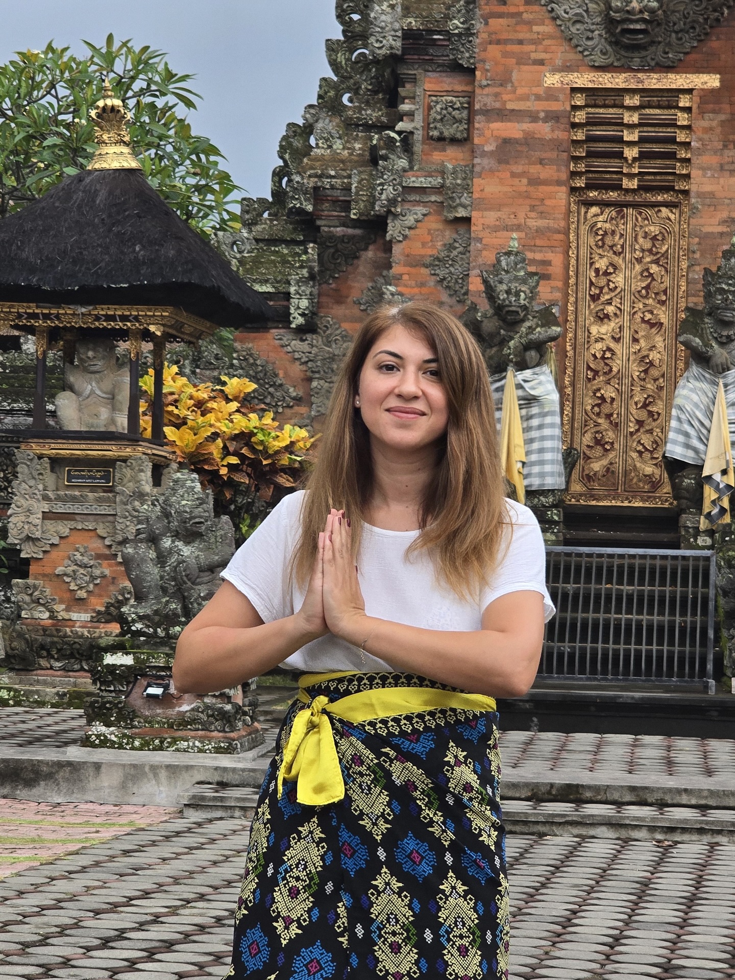 Cum au apărut soția și copiii lui Cosmin Seleși în Bali. Ce familie frumoasă are actorul. „La mulți ani, iubita mea!”
