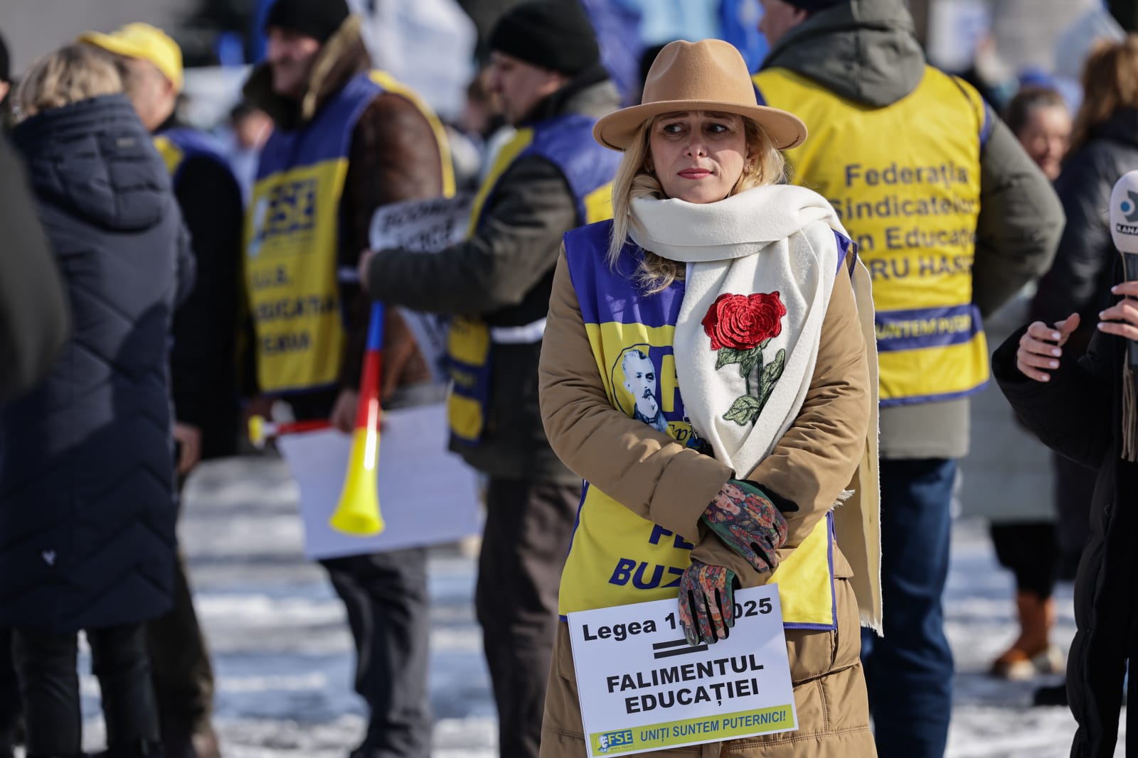 Profesorii și studenții protestează față de Legea Bolojan din Educație: „Școală săracă = țară needucată”