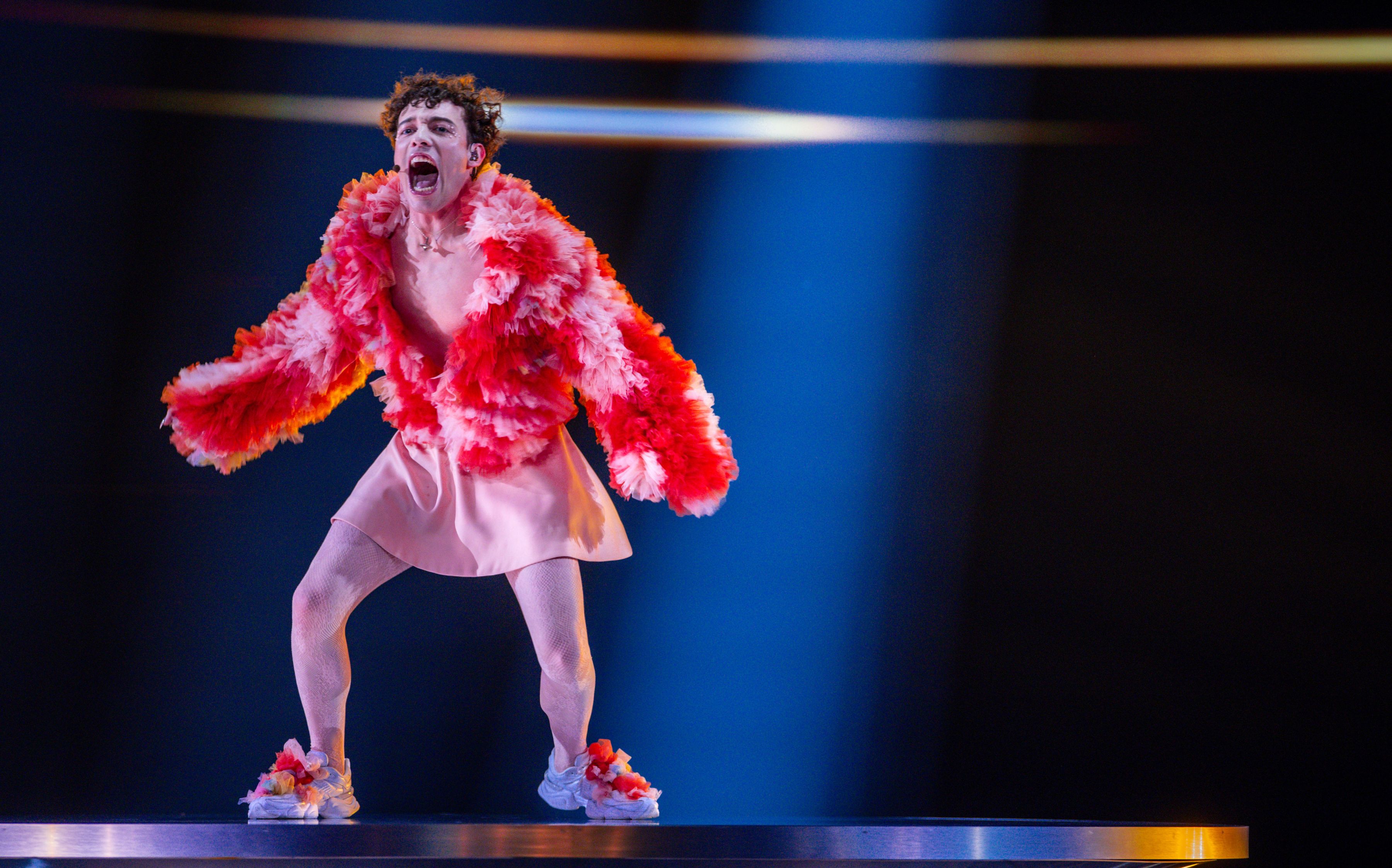 Elveția a câștigat Eurovision 2024. Cine este Nemo, artistul care a ridicat marele trofeu. Concursul, marcat anul acesta de tensiuni
