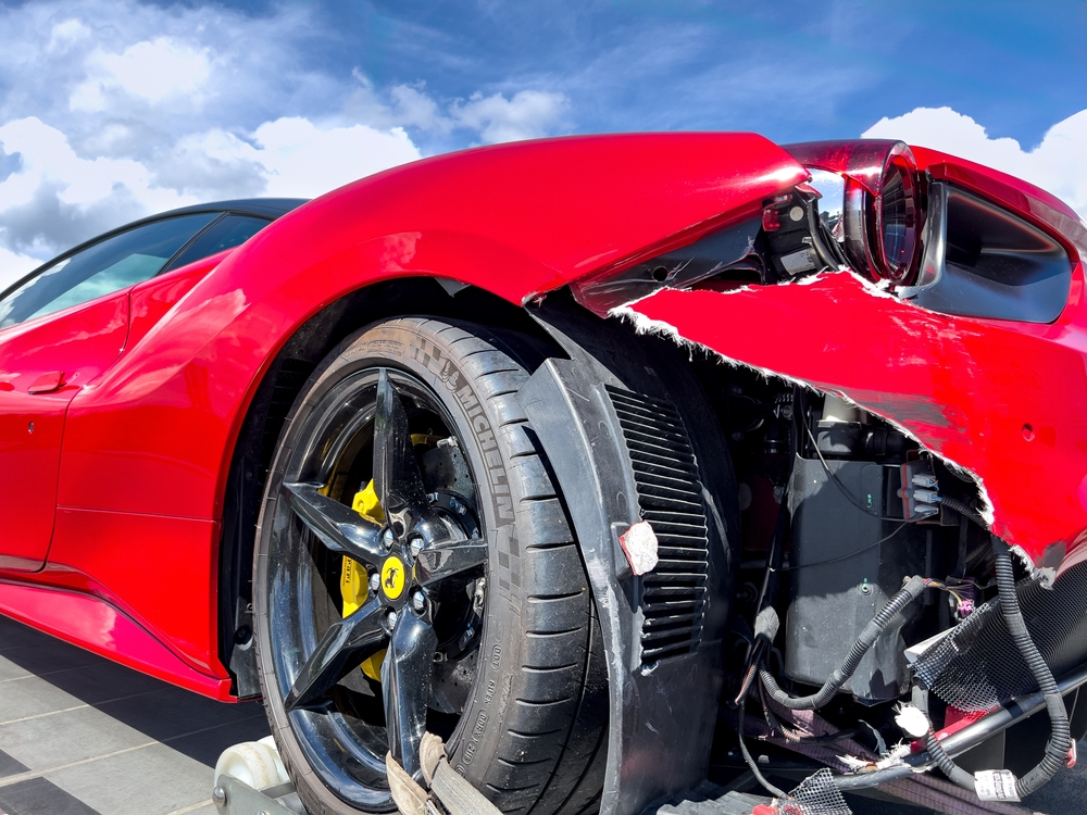 Direkt kitörő kereket tervezett a Ferrari