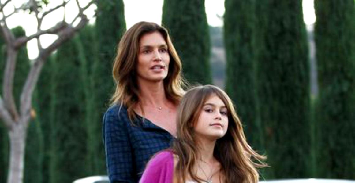 La 17 ani, fiica lui Cindy Crawford arată demențial. E căutată de marile branduri de modă | FOTO