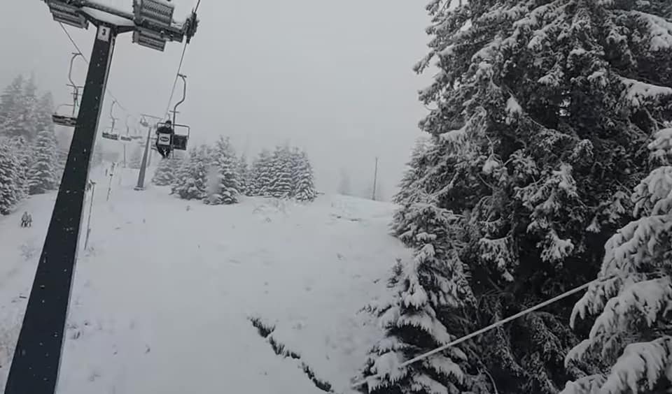 VIDEO | Cozi la telecabina veche din Sinaia, după ce celelalte instalații au fost oprite
