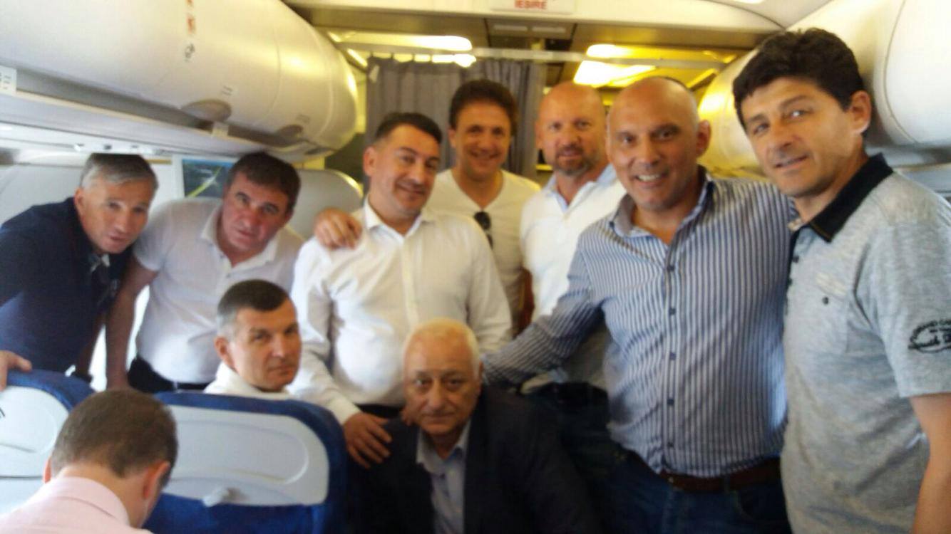 Trădează Dan Petrescu Generația de Aur? De ce nu ar fi o surpriză să se rupă de gașca Hagi-Popescu și cine sunt ceilalți posibili ”trădători”