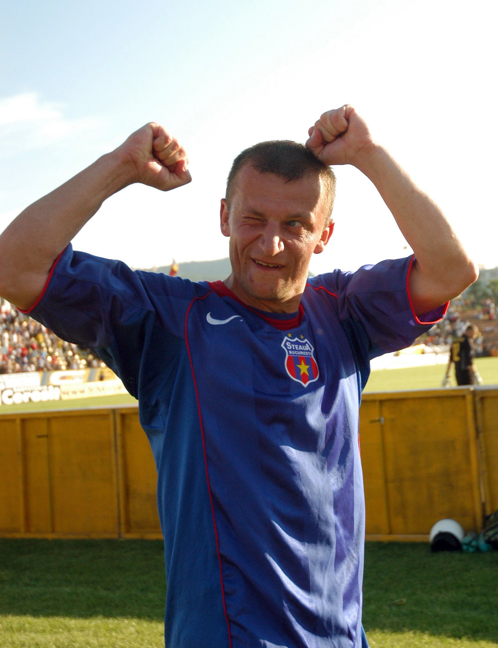 INTERVIU | Dorinel Munteanu, fost antrenor la CFR Cluj și FCSB, crede că ardelenii nu mai pot rata titlul de campioană: ”E gata de două etape!”