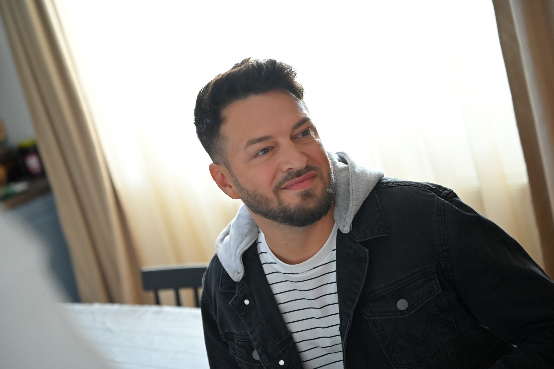 Cine este Romeo Visca. Actorul se alătură distribuției serialului de la Antena 1, „Lia - Soţia soțului meu”