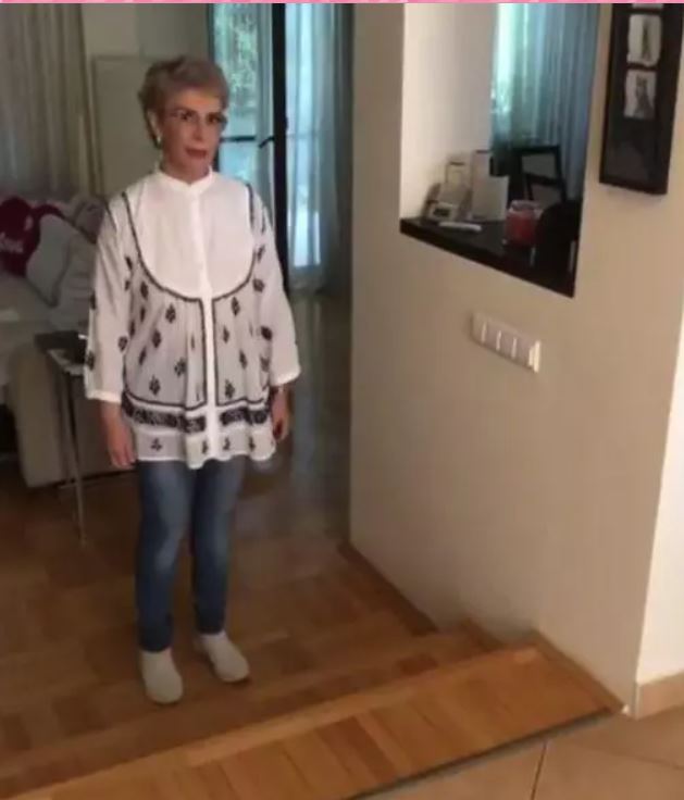 Imagini cu casa în care locuiește Teo Trandafir. Ce pretenții a avut pentru bucătăria vilei