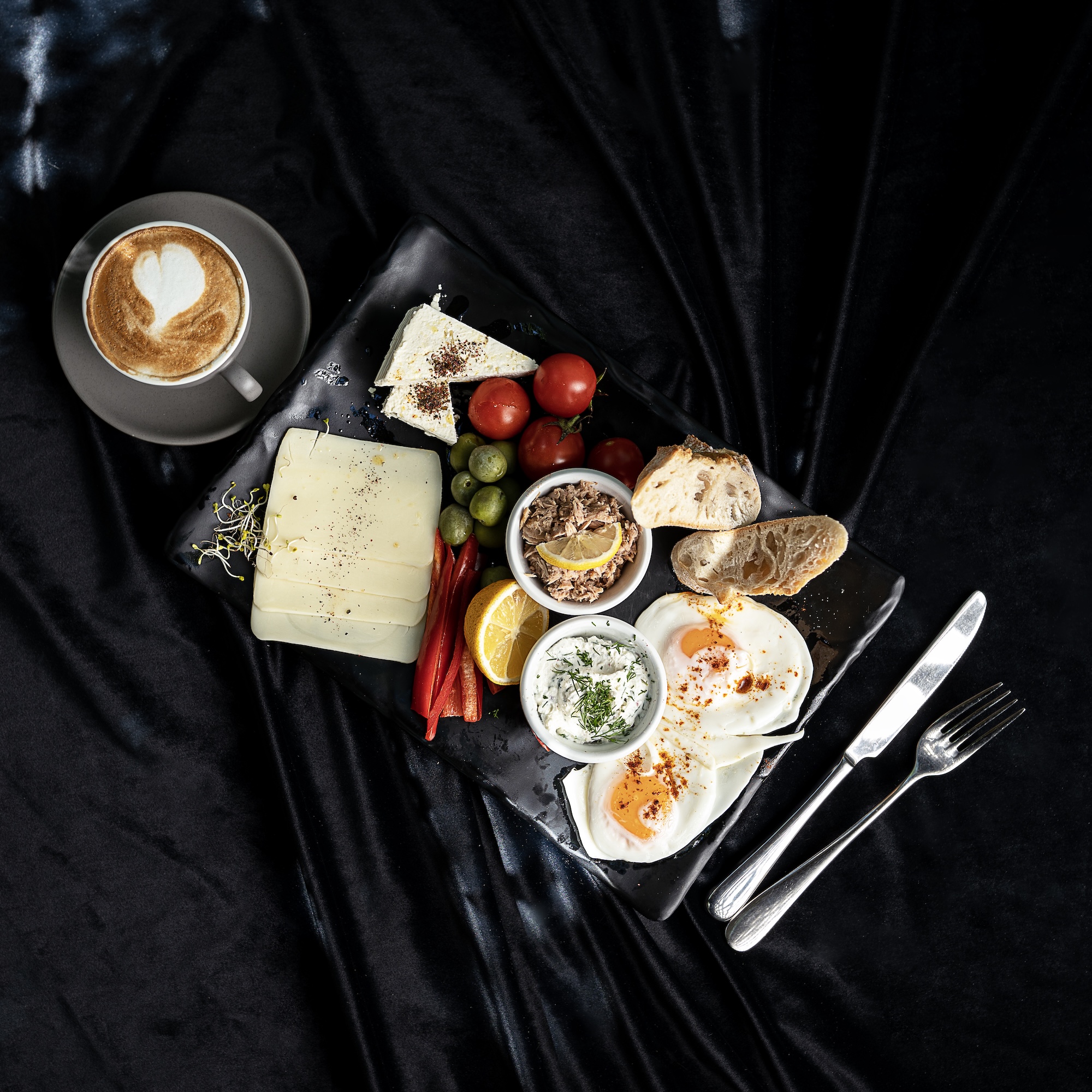 Piața restaurantelor din România se schimbă rapid cu meniuri mai scurte ingrediente premium și investiții majore în experiențe