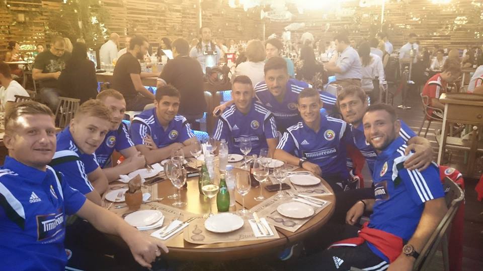 Răzvan Raț s-a dat pe tobogan de ziua fiicei sale / GALERIE FOTO&VIDEO
