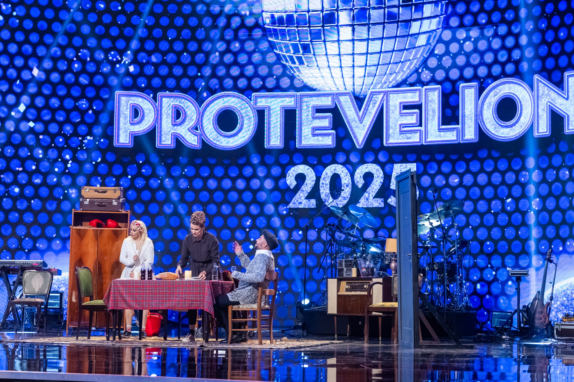 Surpriza serii la PROTEVELION. Ce se va întâmpla în noaptea dintre ani la Pro TV, când cei mai cunoscuți artiști vor urca pe scenă