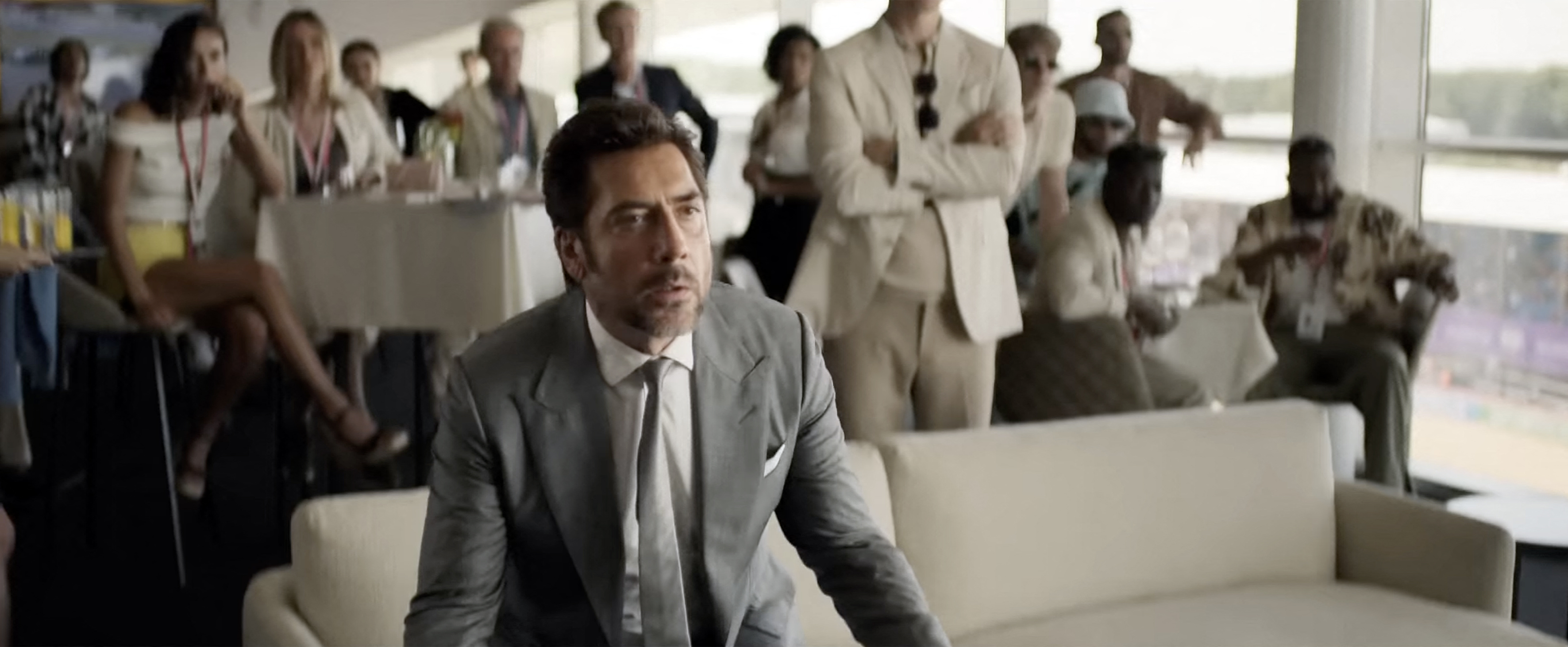 Filmul la care Brad Pitt a lucrat cu Lewis Hamilton ajunge în România. De când poate fi văzut la cinema „F1: The Movie”