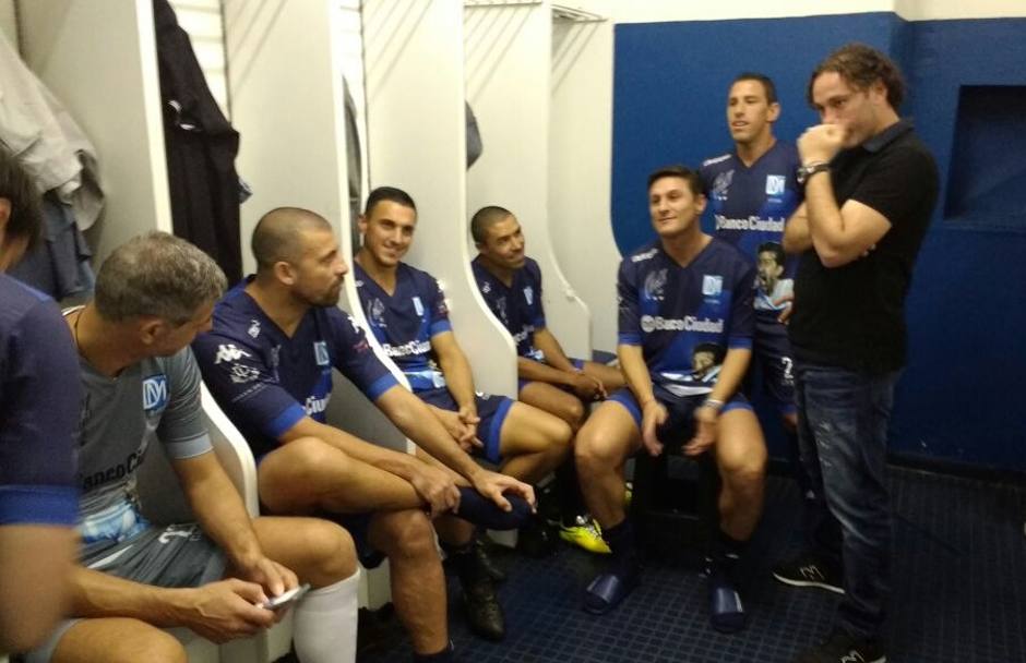Cristi Chivu, la retragerea din fotbal a lui Diego Milito. Interul din 2010 s-a reunit la ordinul ”Principelui” / GALERIE FOTO