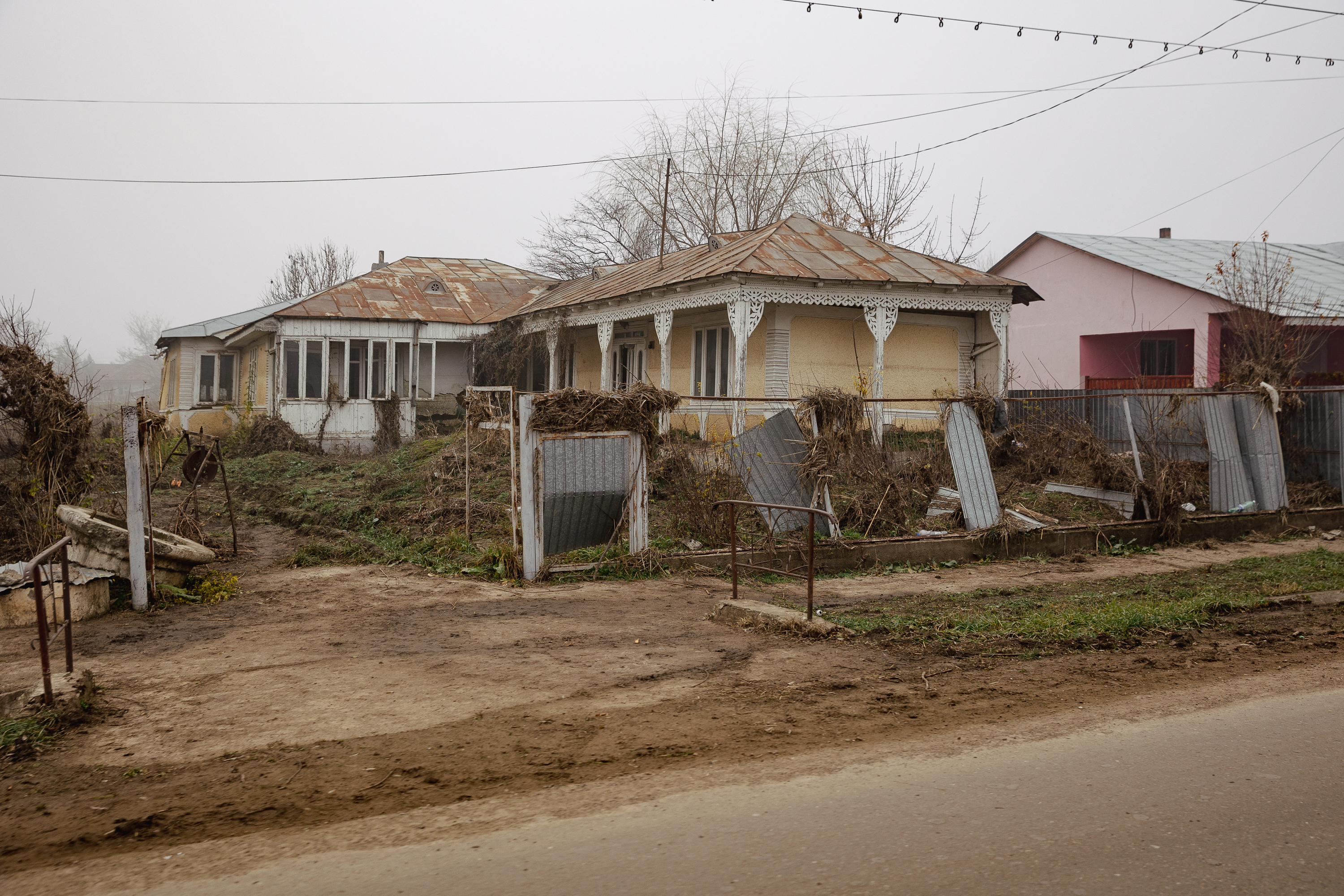 Ce-și doresc de sărbători oamenii sinistrați după inundațiile din județul Galați: „Sănătate. Un loc unde să punem capul pe pernă”