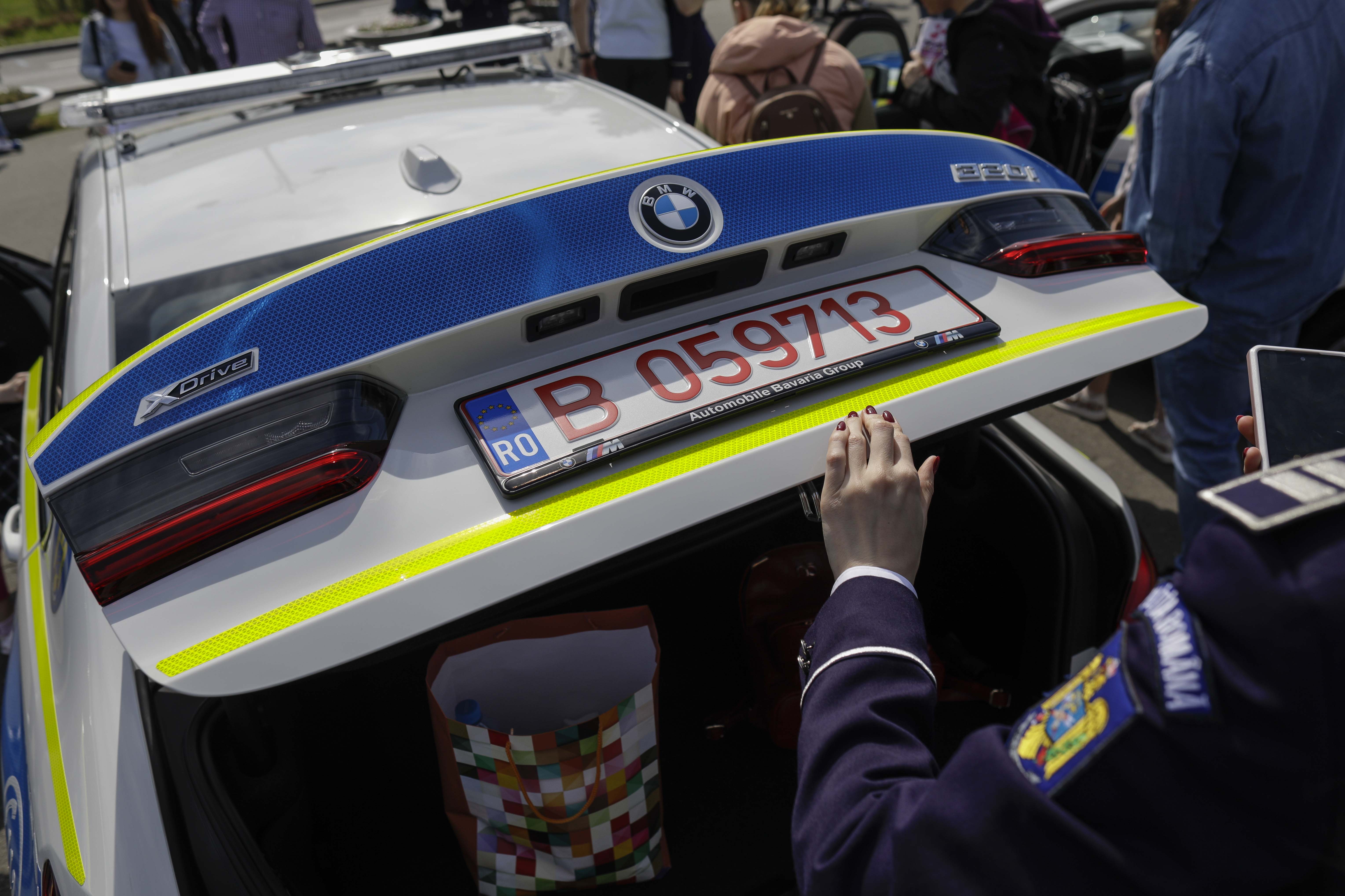 Cum arată BMW-urile achiziționate de IGPR de la Automobile Bavaria. Mașinile, prezentate astăzi, de Ziua Poliției