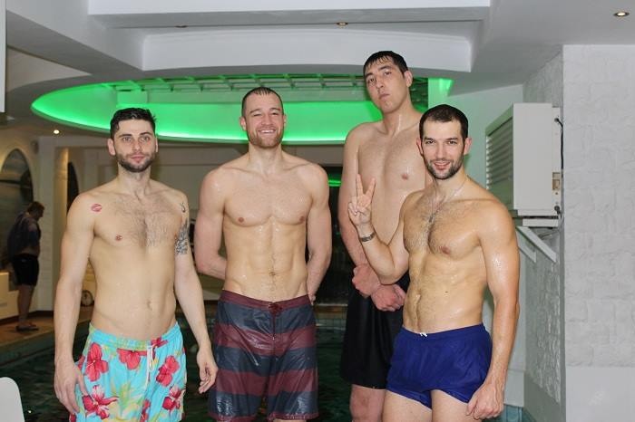 Baschetbaliștii Stelei, recuperare în apă și distracție la piscină, înaintea meciurilor din play off