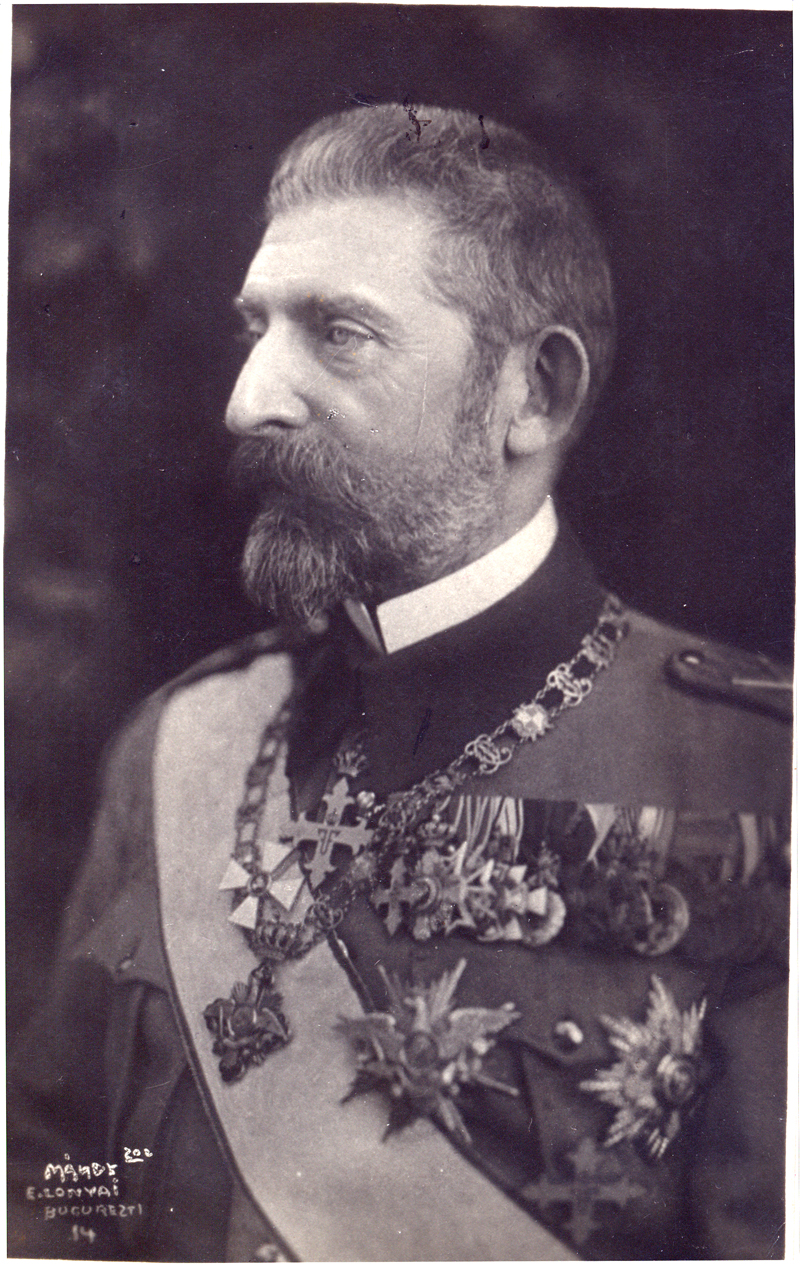 EXCLUSIV. Ferdinand I, pe un cal sperios, reapare victorios. Replica unei statui demolate de comuniști va fi reamplasată în Piața Victoriei / FOTO