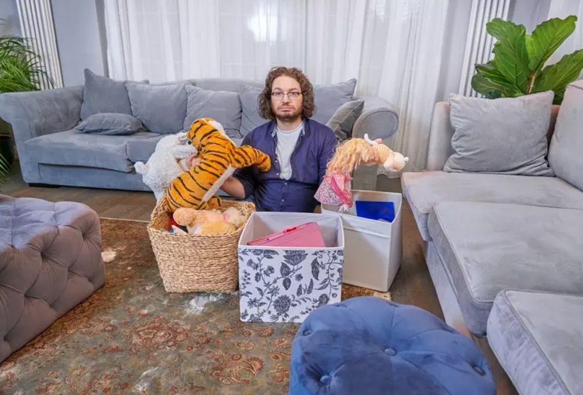 Imagini cu casa în care locuiește Florin Dumitrescu cu familia. Are o bucătărie semiprofesională, asemănătoare cu cele din restaurante