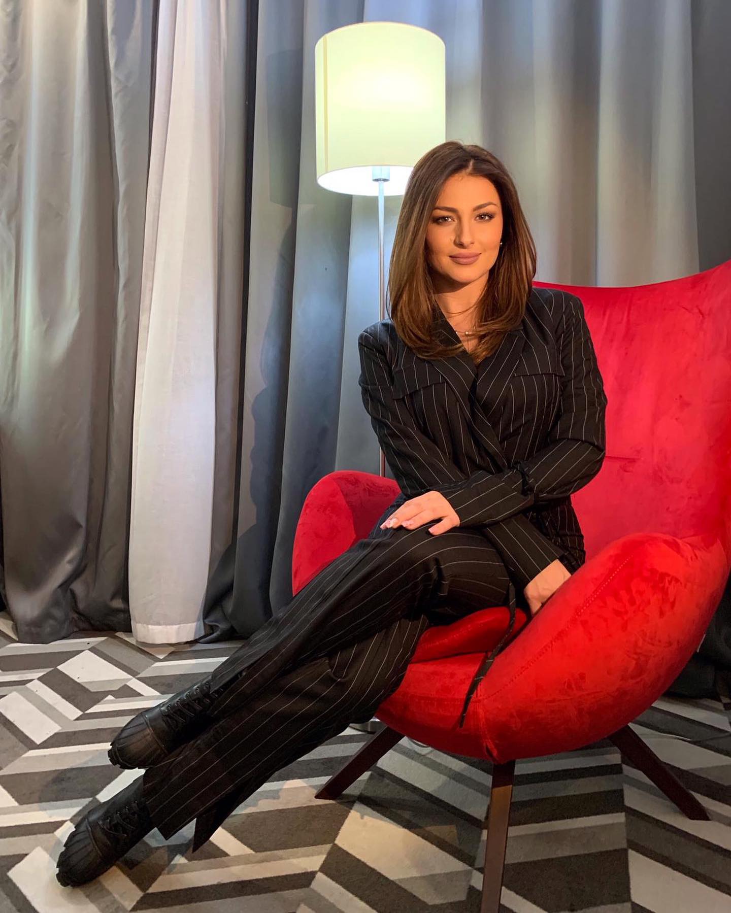 Elena Marin s-a despărțit de logodnicul ei înainte de nuntă. Dansatoarea a făcut primele declarații: „Nu mă simt pregătită”