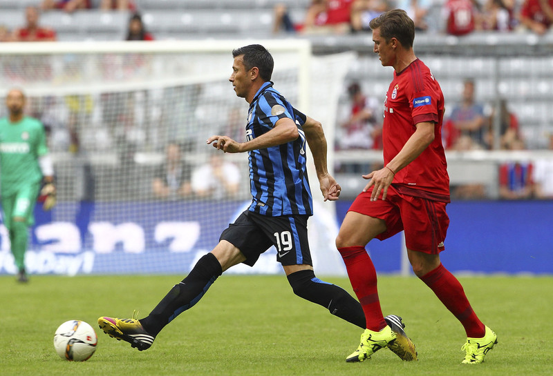 Cristi Chivu a revenit cu succes pe gazon, în demonstrativul Inter Forever - Bayern All Stars / GALERIE FOTO&VIDEO