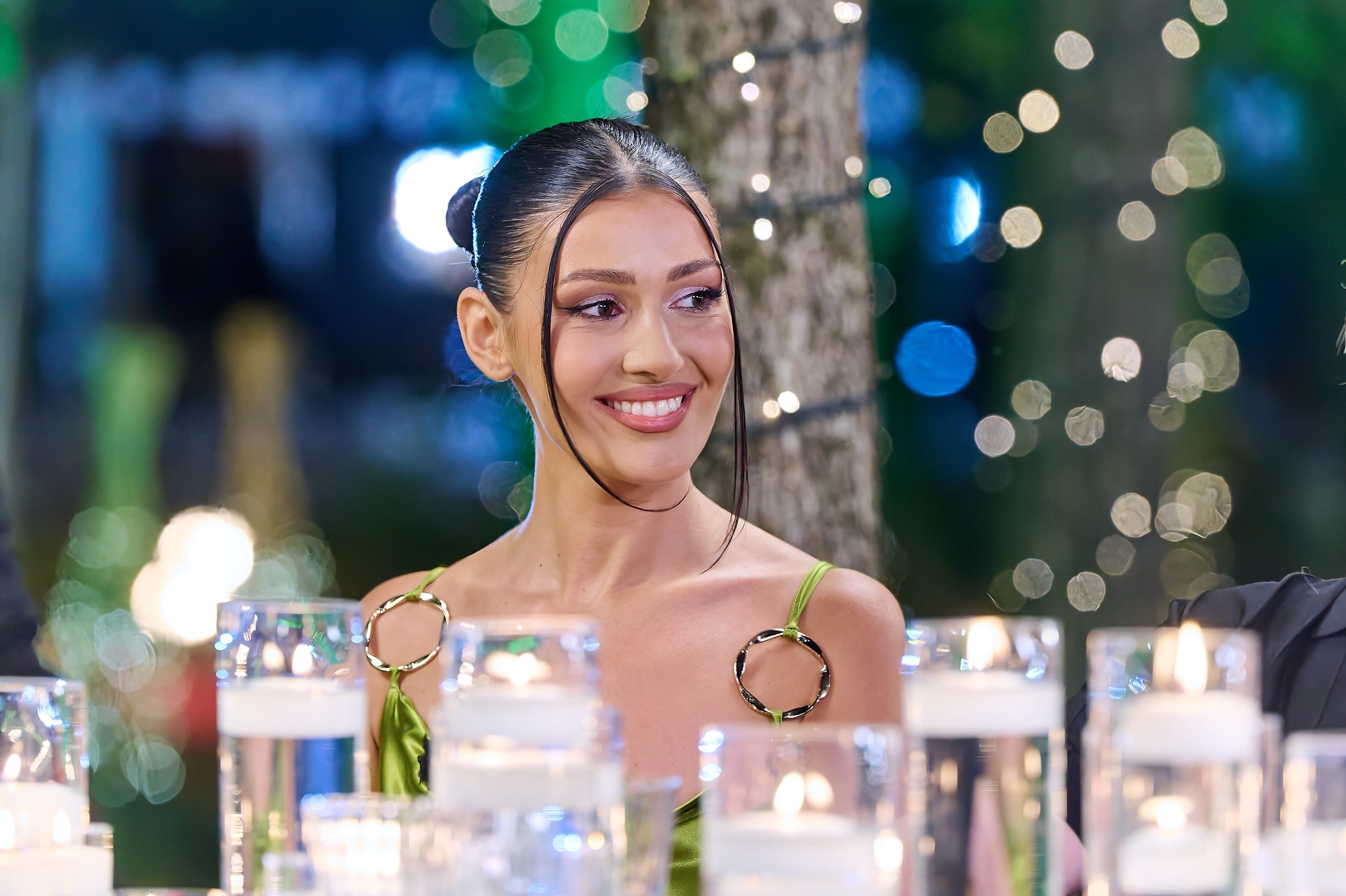 MasterChef, 17 noiembrie 2025. Cei 10 concurenți au lucrat ca o singură echipă într-o probă care a celebrat 30 de ani de PRO TV