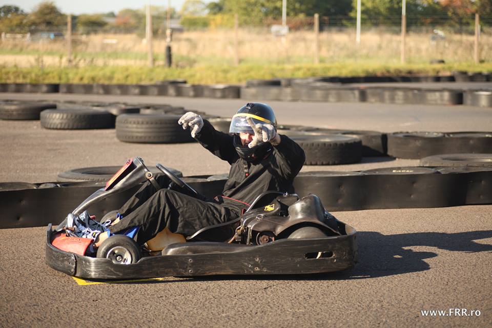 Stejarii s-au distrat la karting, în aşteptarea meciului cu naţionala Canadei, marți, ora 18:45 / GALERIE FOTO