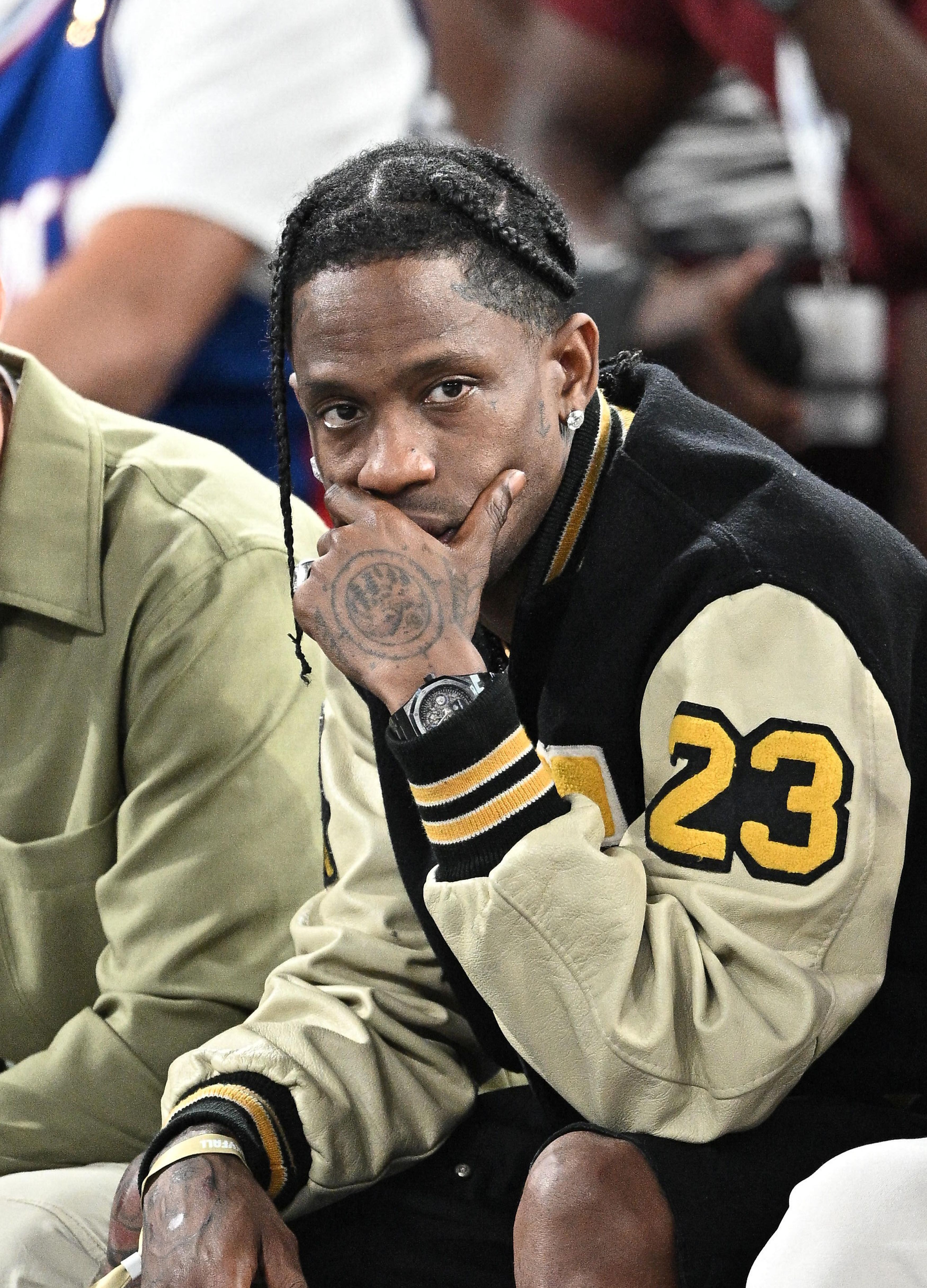 Travis Scott, arestat la Paris după o altercație cu un agent de securitate. Rapperul se luase la bătaie cu propriul său bodyguard