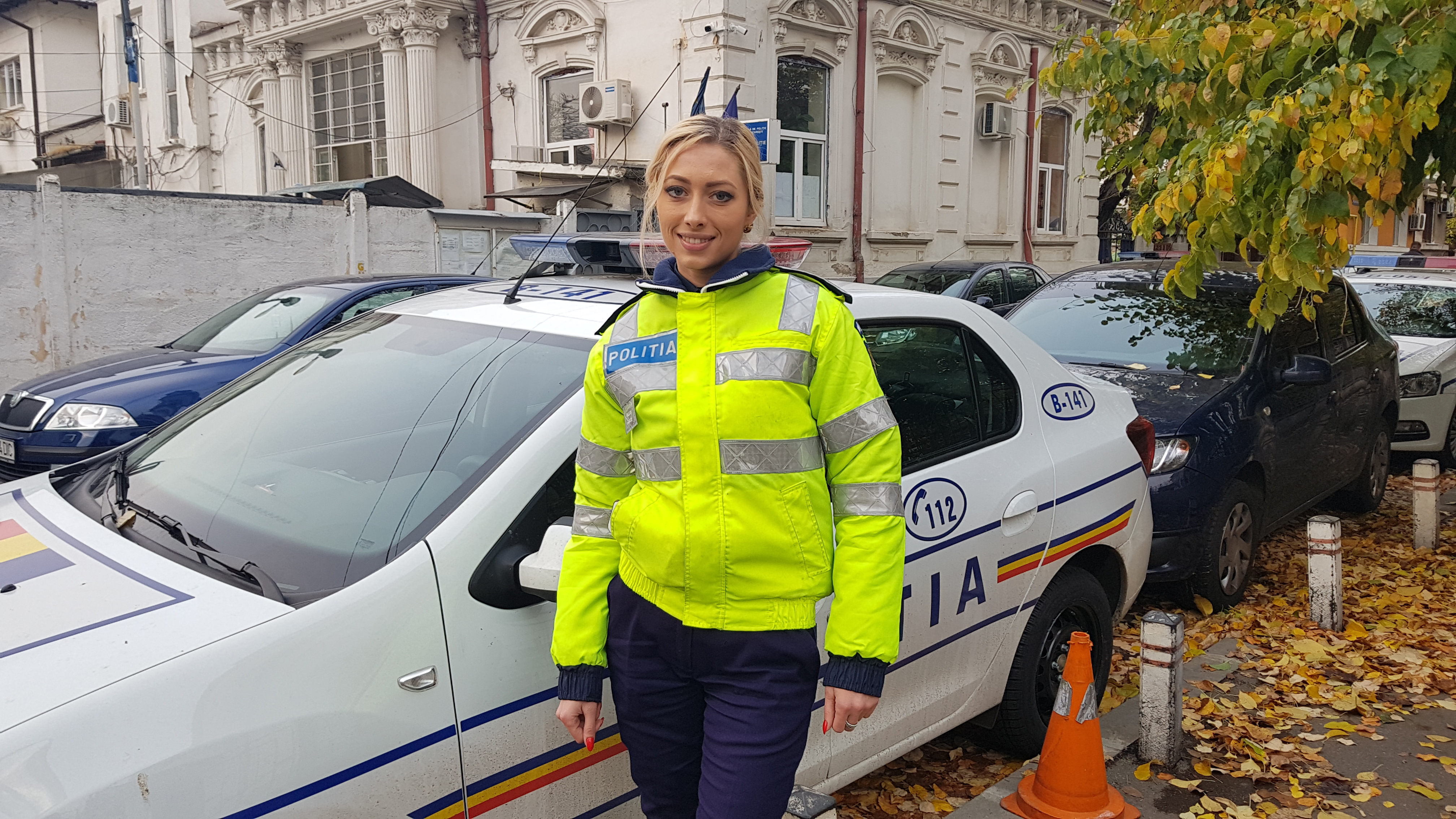 EXCLUSIV/ Blonda de la "Rutieră"! Libertatea a vorbit cu poliţista devenită "virală" pe internet, după ce a recuperat un telefon furat - FOTO&VIDEO