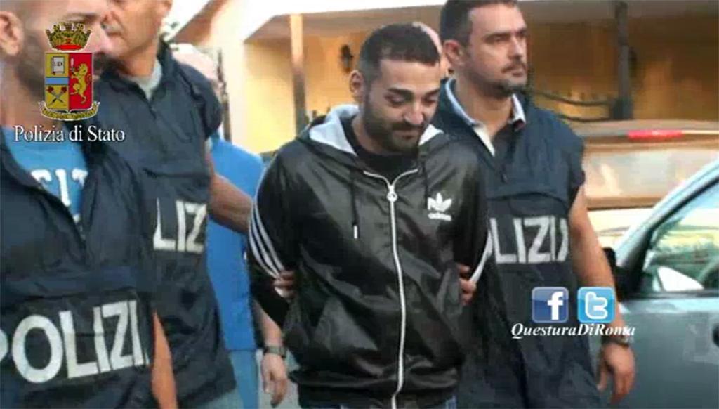 FOTO | Imagini cu interiorul casei acoperite cu aur al celui mai temut grup mafiot din Italia