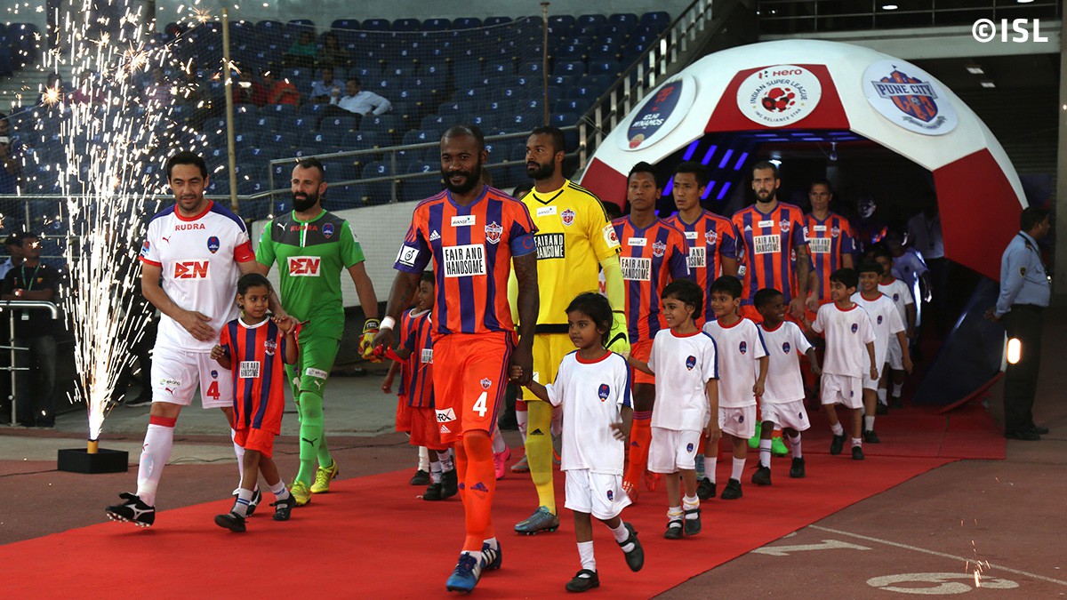 Adrian Mutu i-a mai trimis o ”felicitare din India” lui Anghel Iordănescu. ^Briliantul a marcat din nou pentru Pune City / GALERIE FOTO & VIDEO
