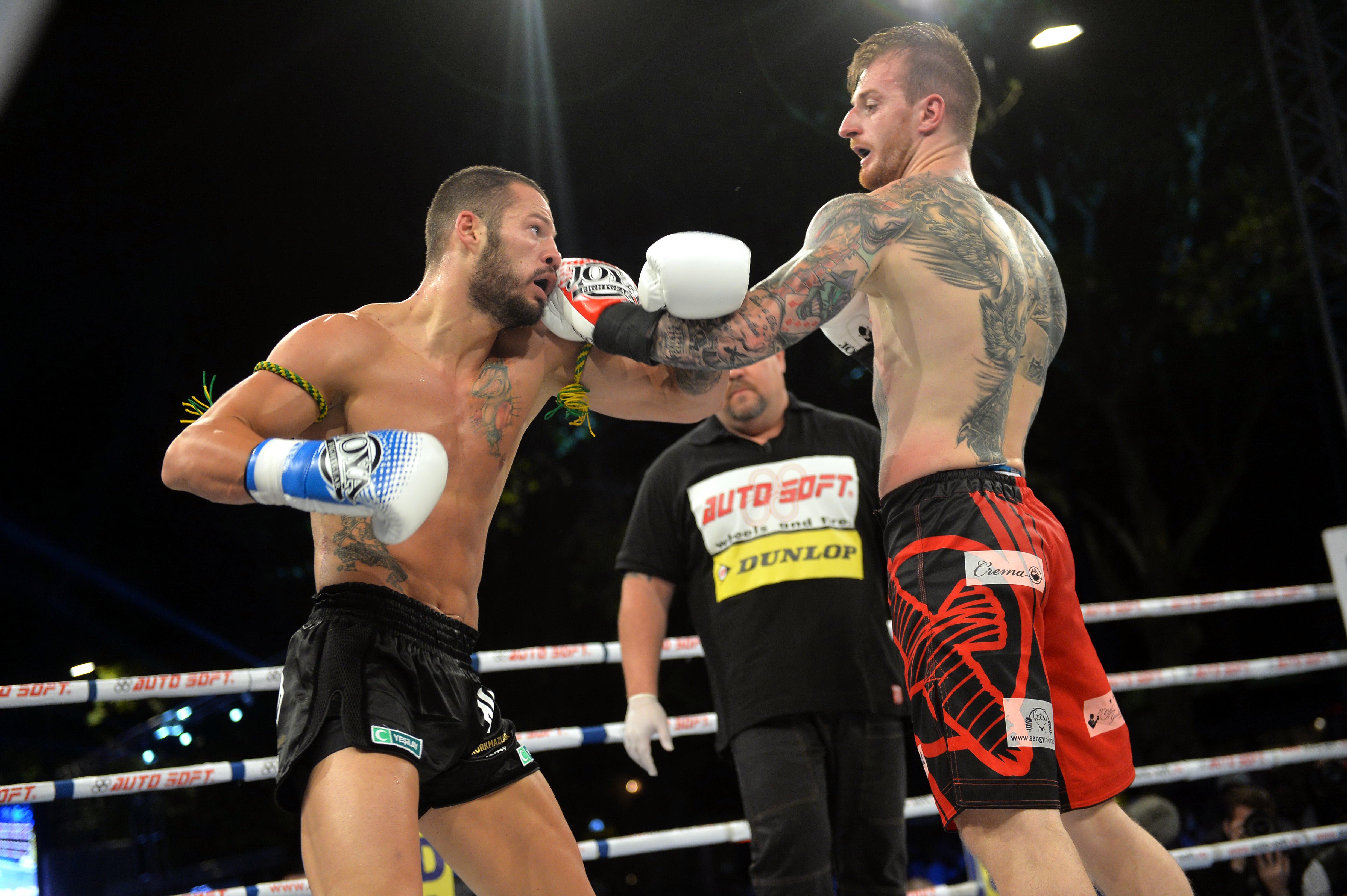 Andrei Stoica îşi păstrează centura de campion mondial / GALERIE FOTO&VIDEO