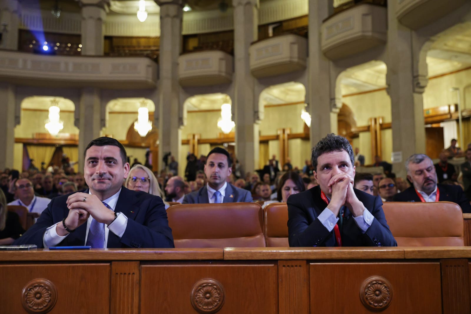 Nicușor Dan vs George Simion. Ce au spus la prima confruntare înaintea turului 2 al alegerilor prezidențiale, la Congresul BNS