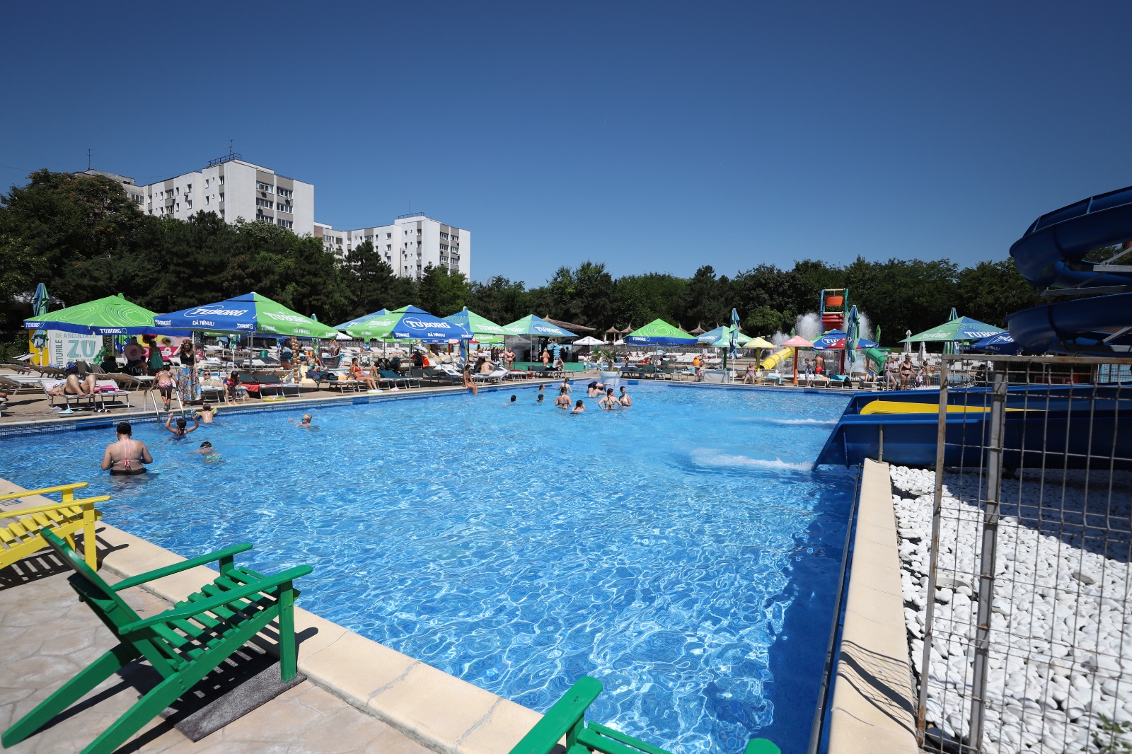 Cât costă intrarea la piscinele din București în vara lui 2026
