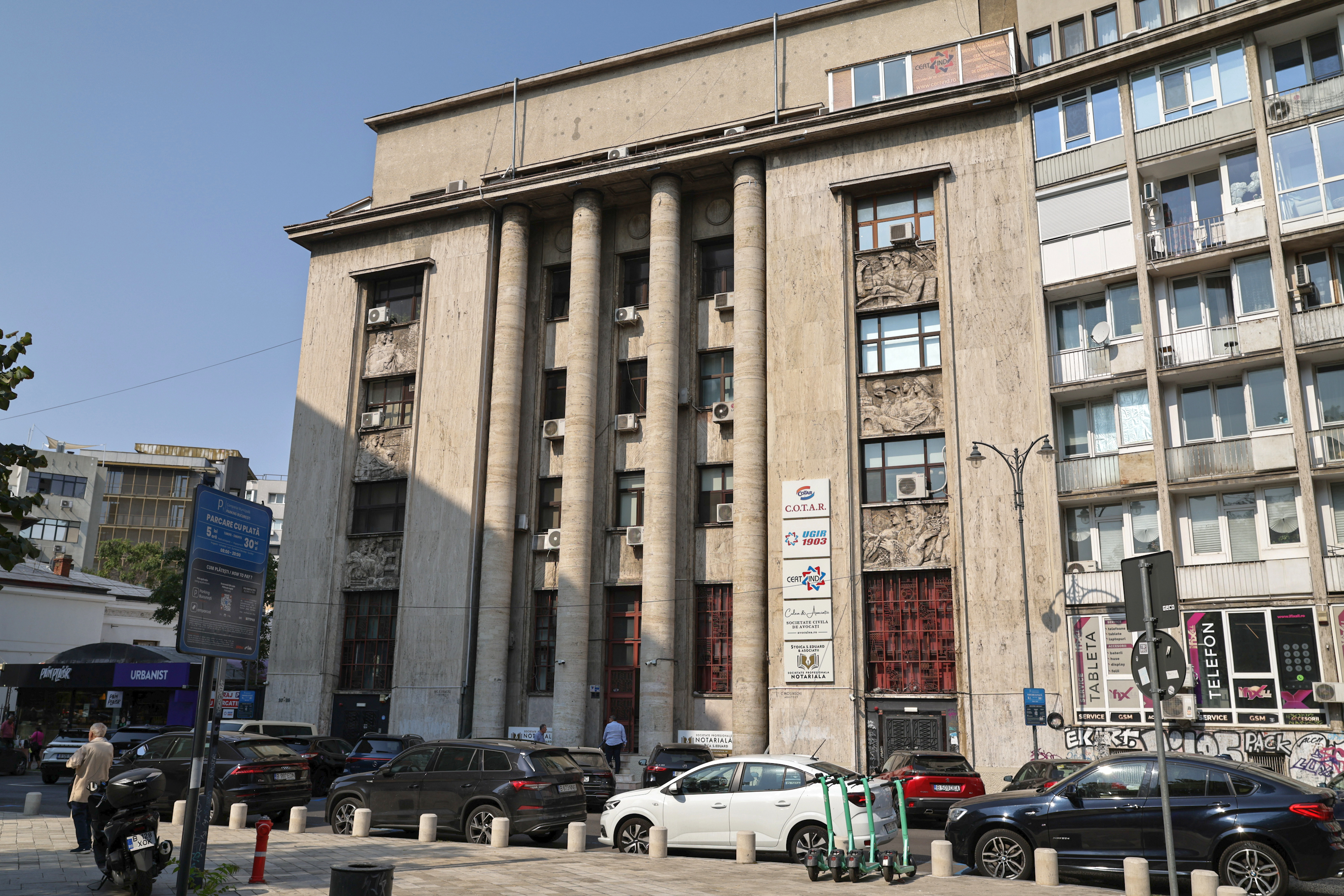 Clădirea UGIR de pe strada George Enescu 