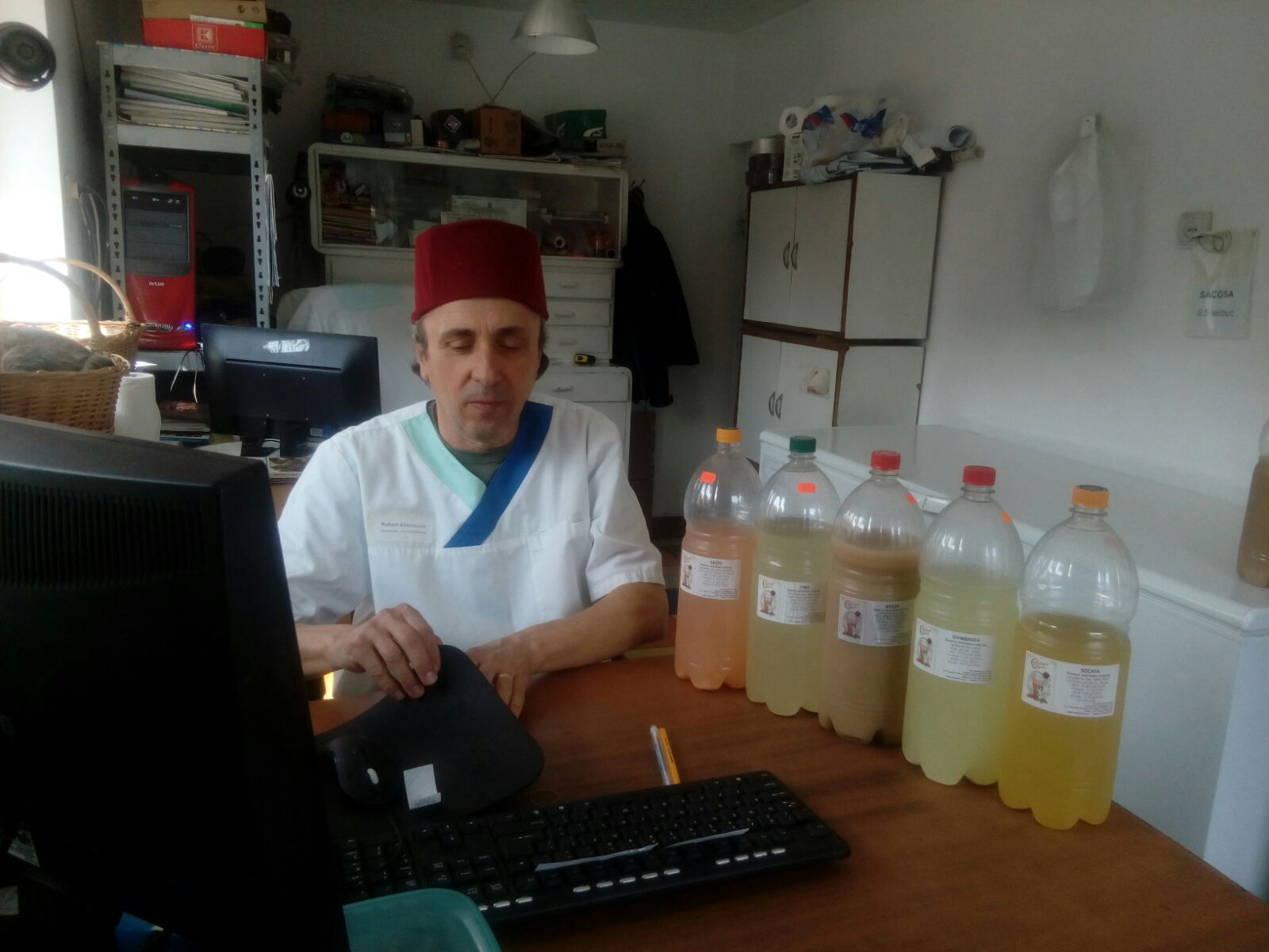 REPORTAJ/Ismail prepară bragă după vechea reţetă moştenită de la străbunicul său turc: "Cineva trebuia să ducă tradiţia mai departe"/VIDEO