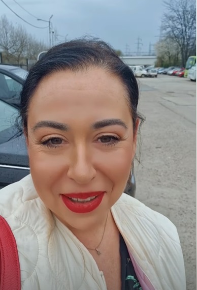 Oana Roman, amuzată după ce a parcat neregulamentar: „Mi-au ridicat-o! Am pățit-o!”. Cât a costat-o recuperarea mașinii