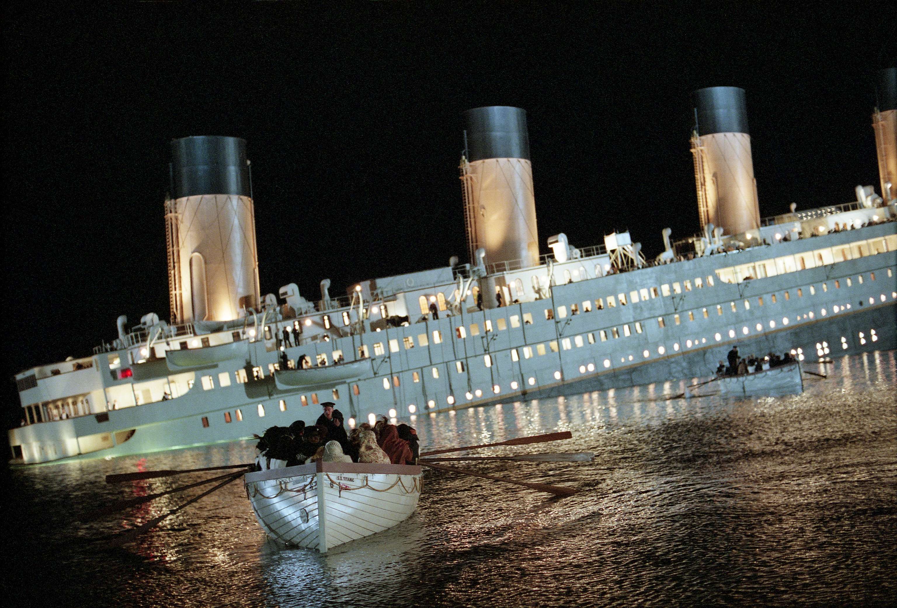 James Cameron explică cum ai fi putut supraviețui scufundării Titanicului. Strategia ingenioasă a regizorului