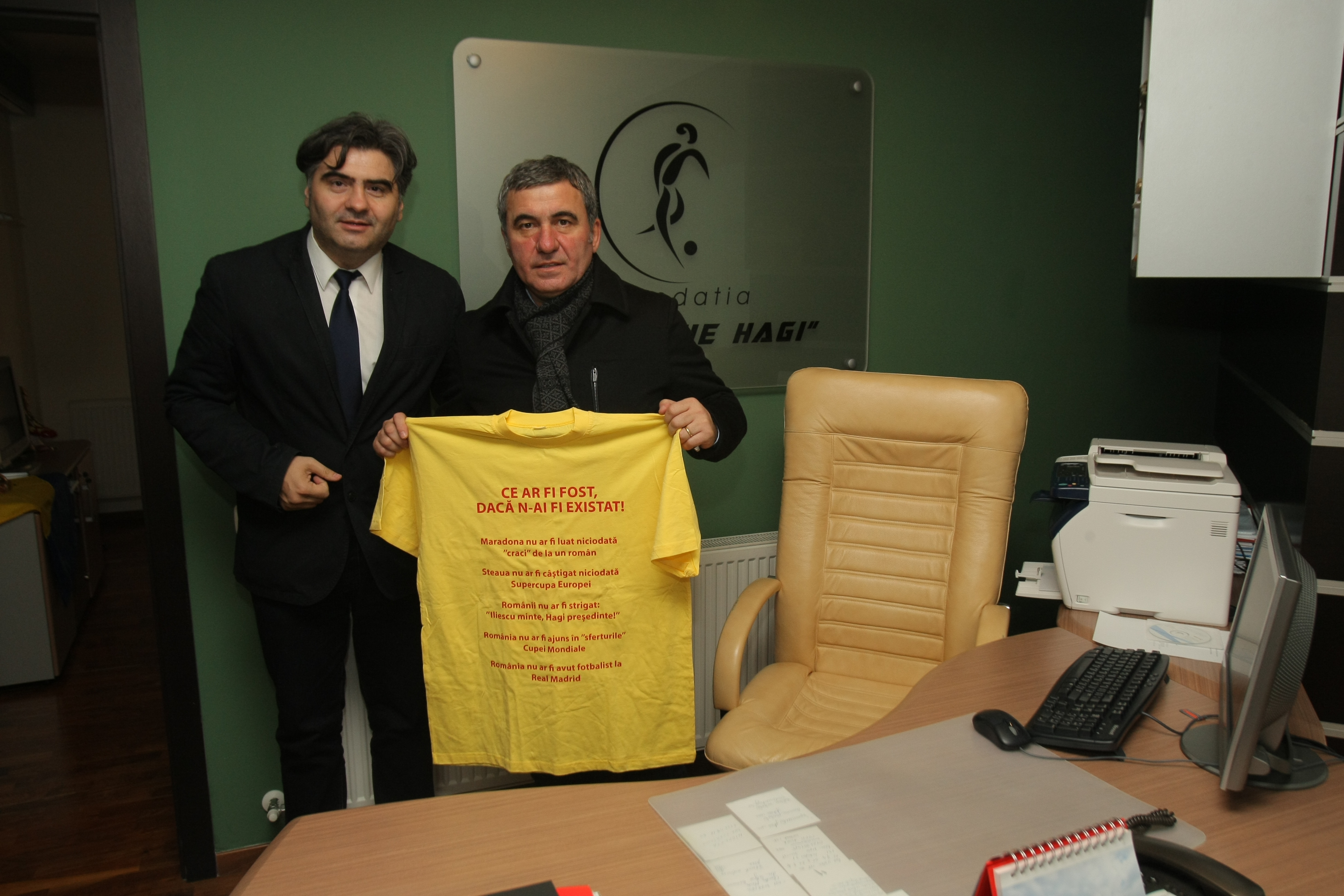 Gică Hagi 50 - ”Regele” a fost mișcat când a citit ce se striga pe străzi în 1994, la Campionatul Mondial din SUA: ^”Iliescu minte, Hagi președinte!” / VIDEO&GALERIE FOTO