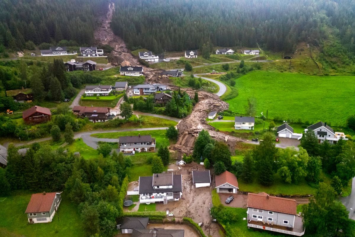 Furtuna Hans a făcut ravagii în nordul Europei. În Norvegia a adus cele mai puternice ploi din ultimii 25 de ani