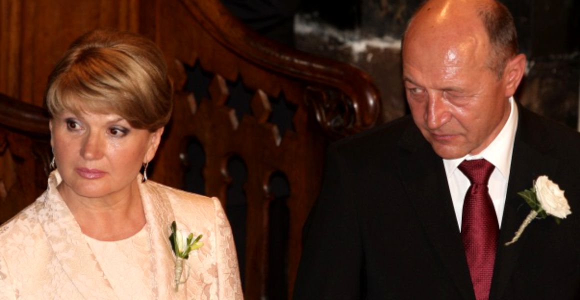 Ritualul de dimineață al lui Traian Băsescu și al soției sale. "La mine în casă nu o să auziți discuție..." | FOTO