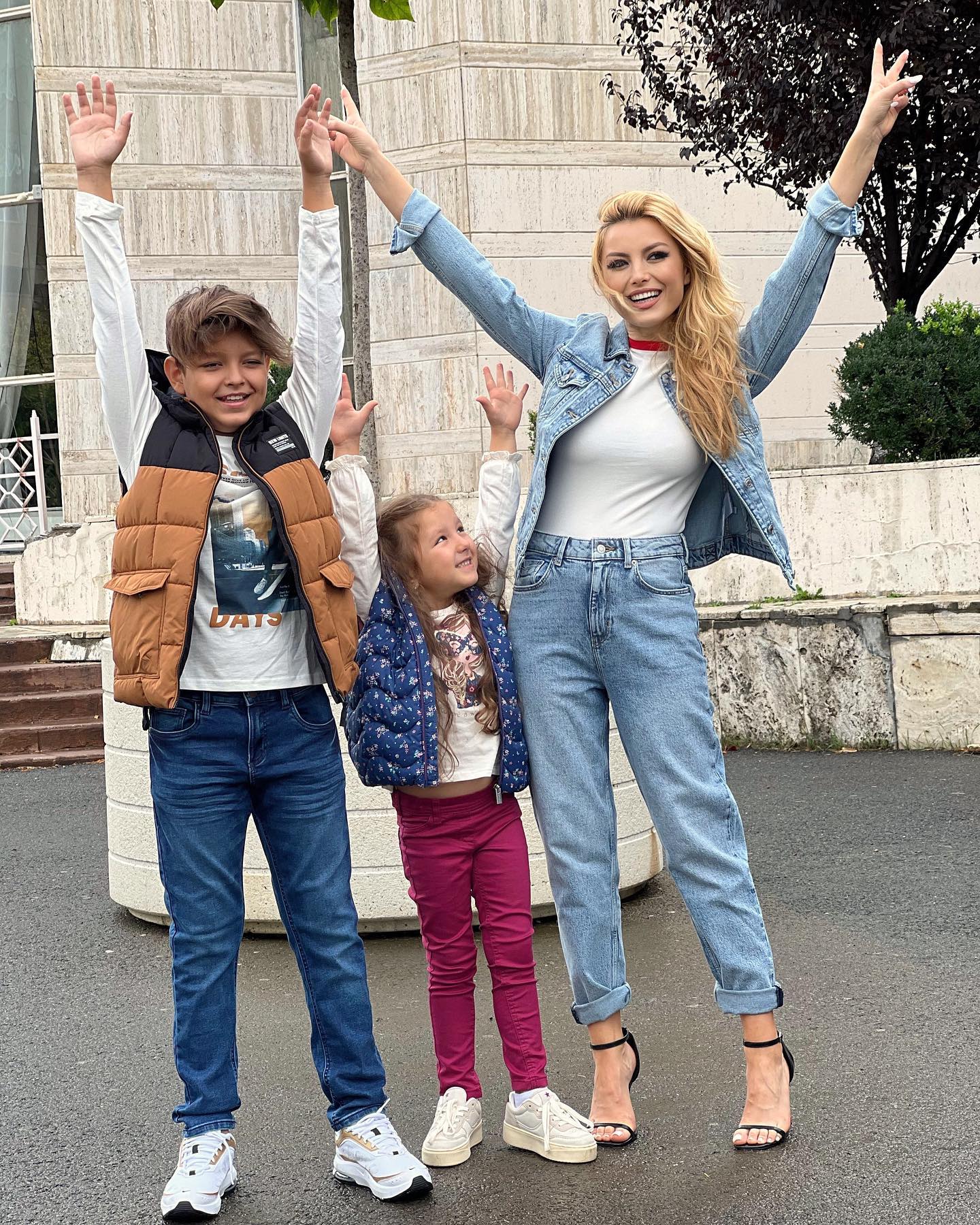 Amănunte neștiute din familia Elenei Gheorghe. Ce se întâmplă cu cei doi copii ai săi. „Acum s-au mai obișnuit”